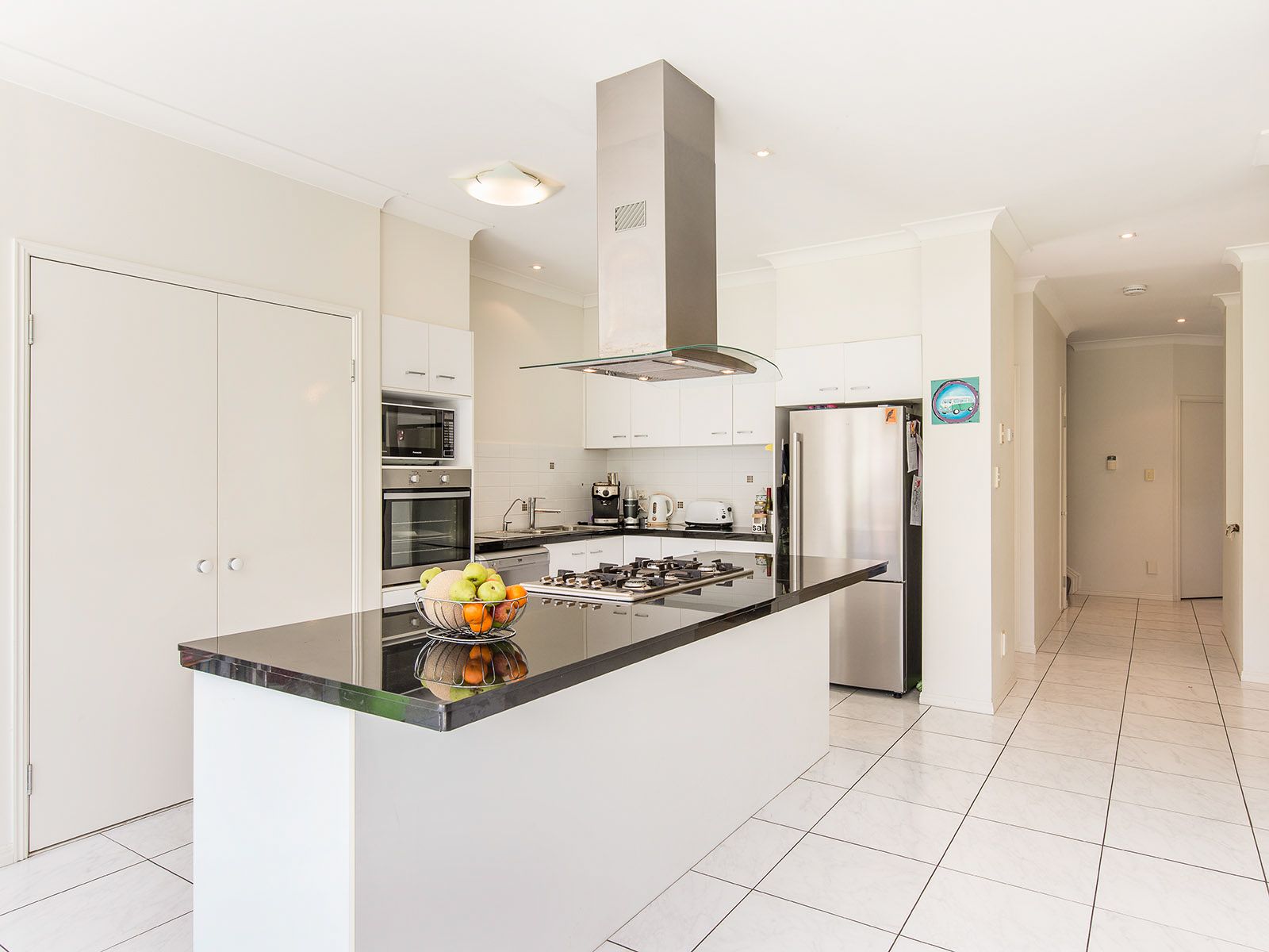 37 Scrub Road, Carindale, QLD 4152