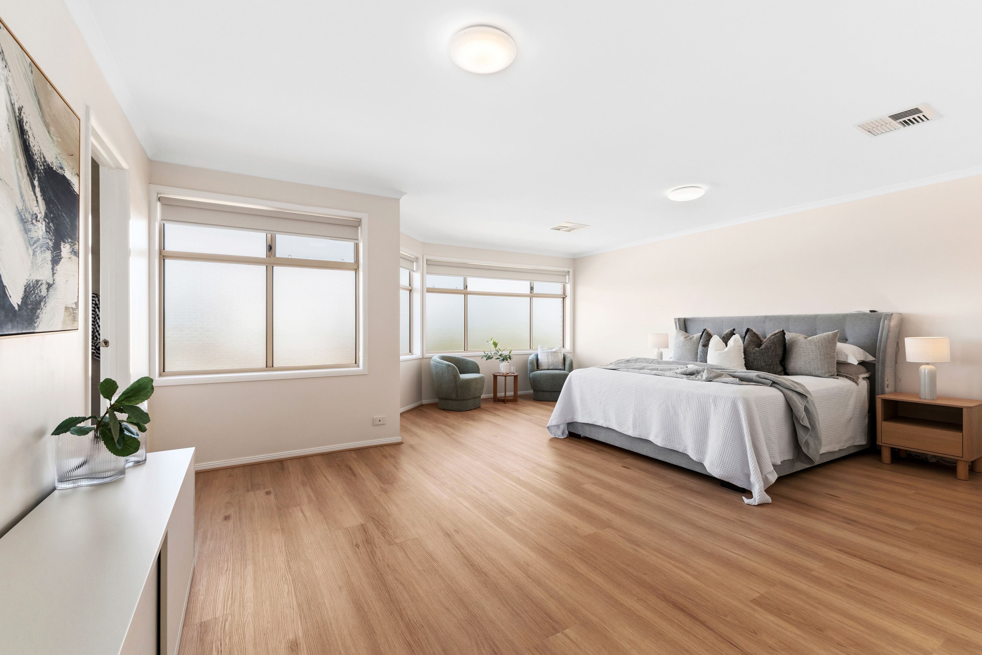 12 York Avenue East — photo 14 of 25