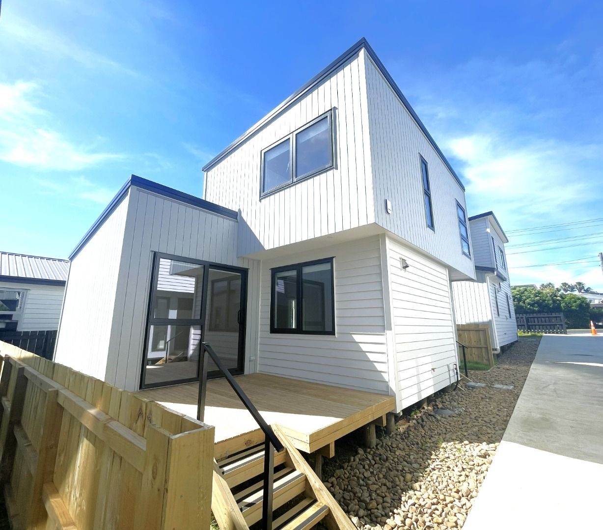 D/54 Royal View Road, Te Atatu South, Waitakere City