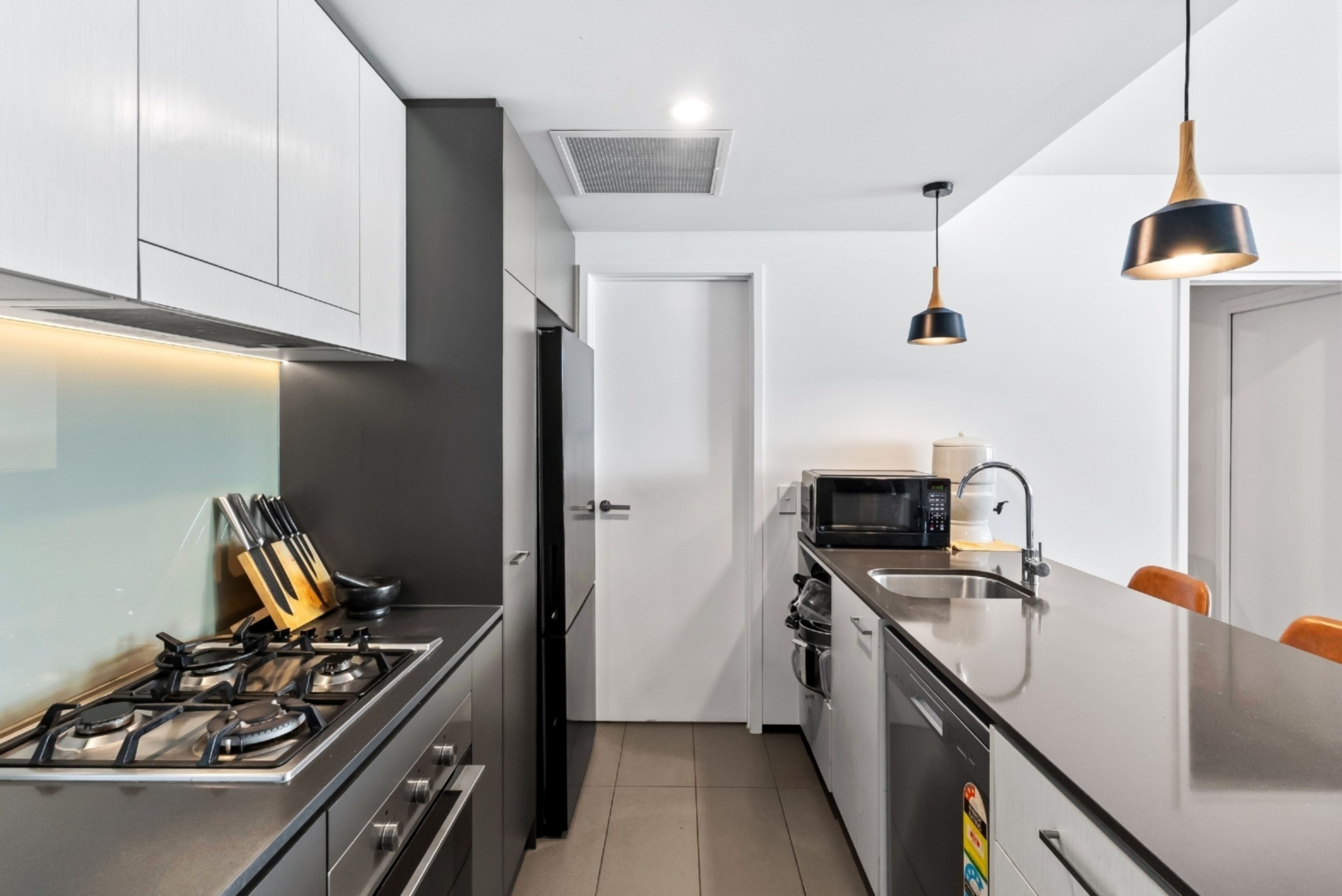 3804/16 Aspinall Street — photo 5 of 21
