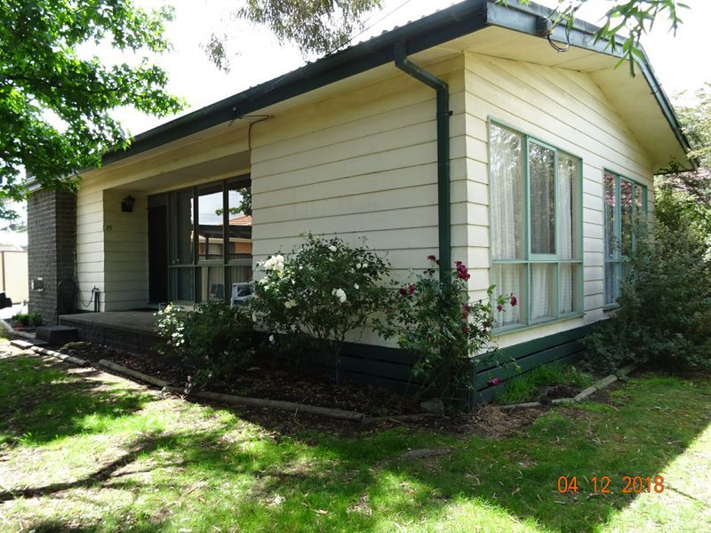 15 Pinewood Avenue, Dandenong North, VIC 3175
