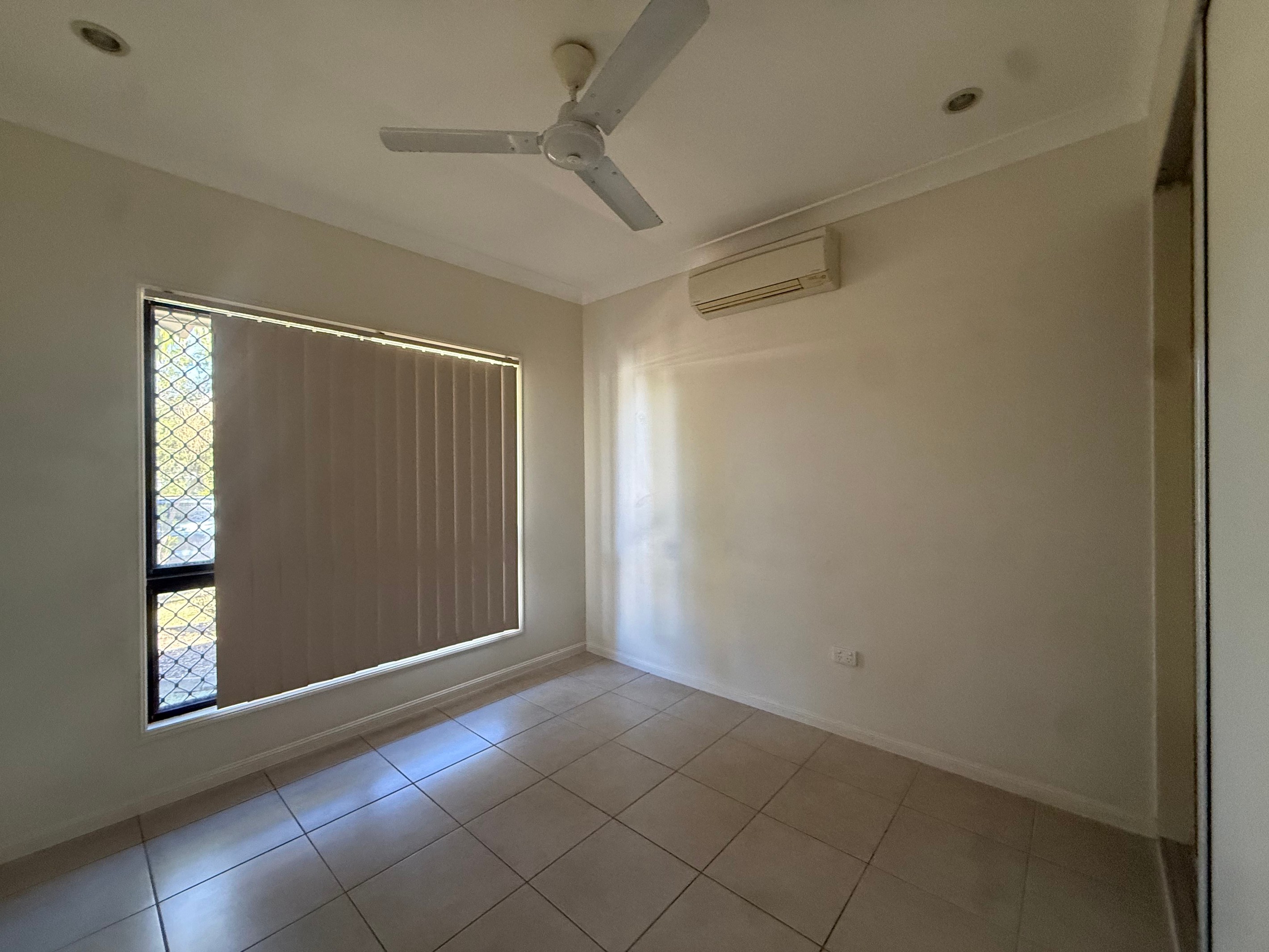 Burdell, QLD 4818