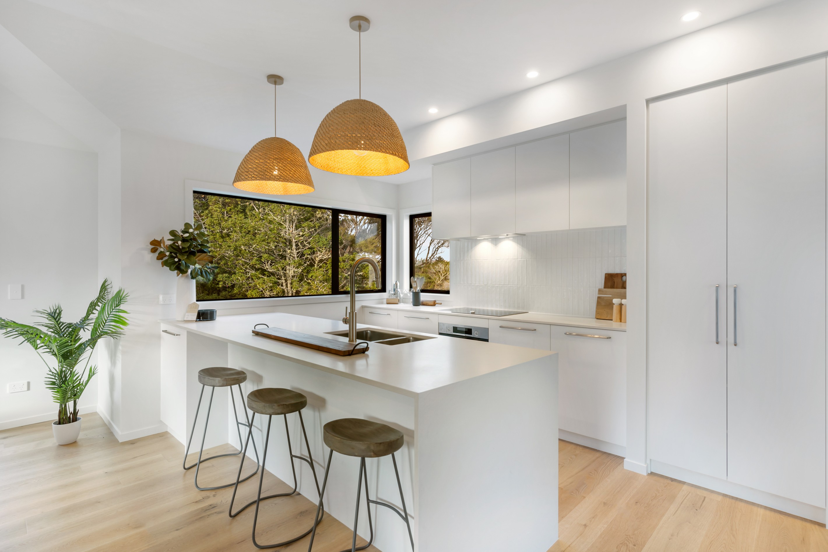 10a Windy Ridge Road, Glenfield, North Shore City