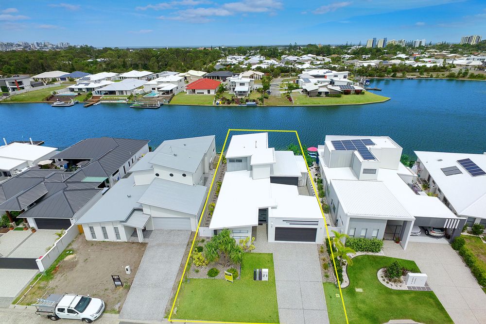 21 Bond Street, Pelican Waters, QLD 4551