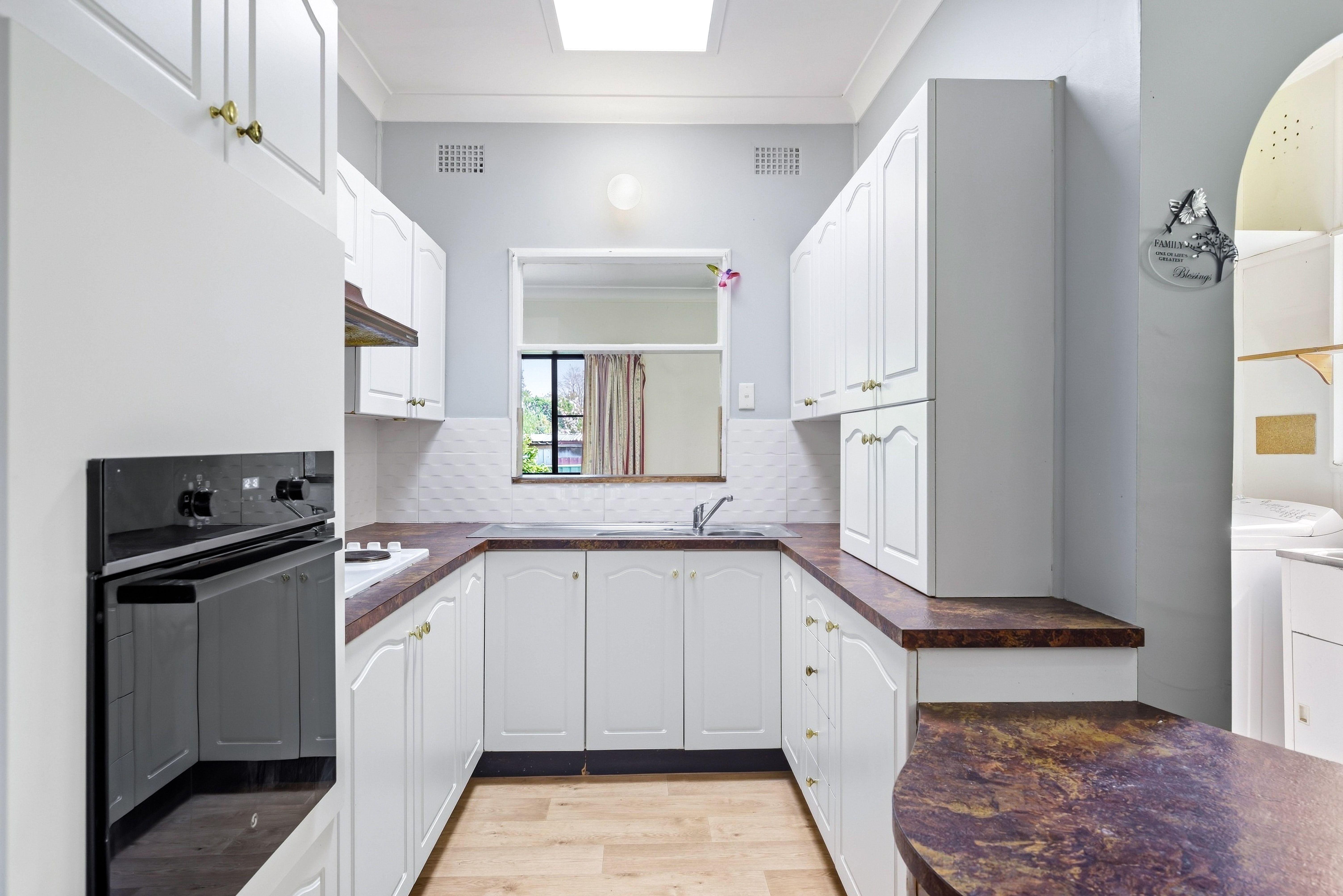 1 Phelps Crescent — photo 7 of 12