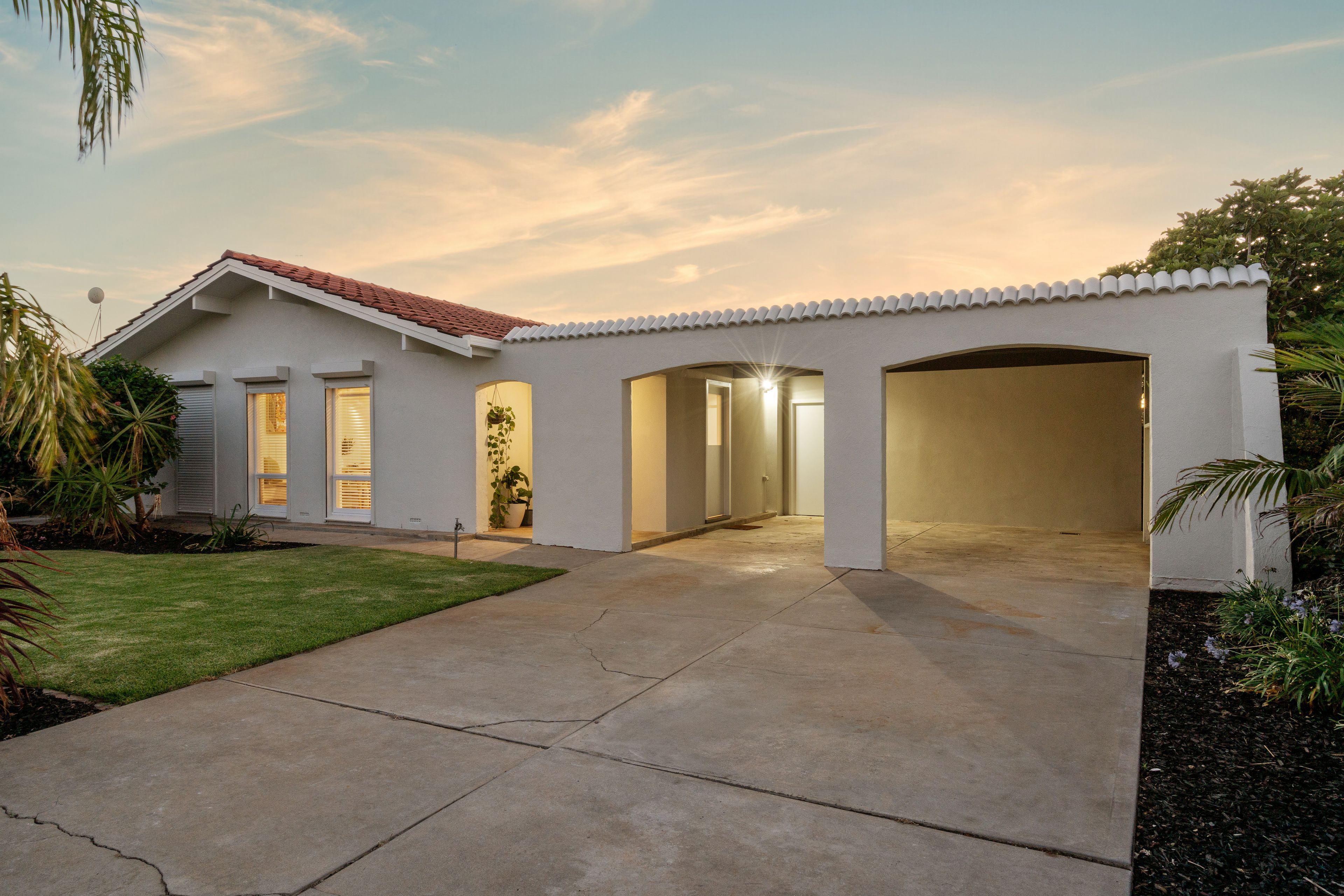 33 Ashburton Avenue, West Lakes Shore, SA 5020