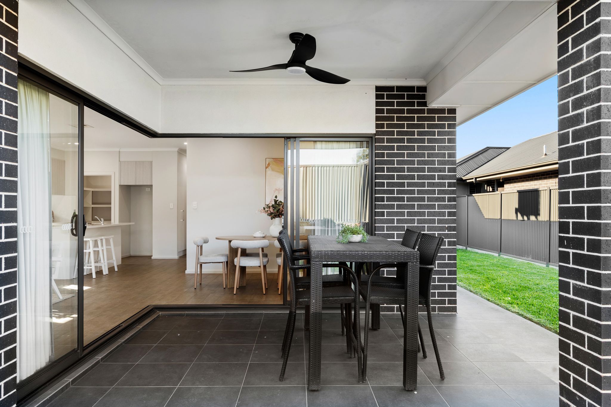 11 Telowie Avenue — photo 8 of 10