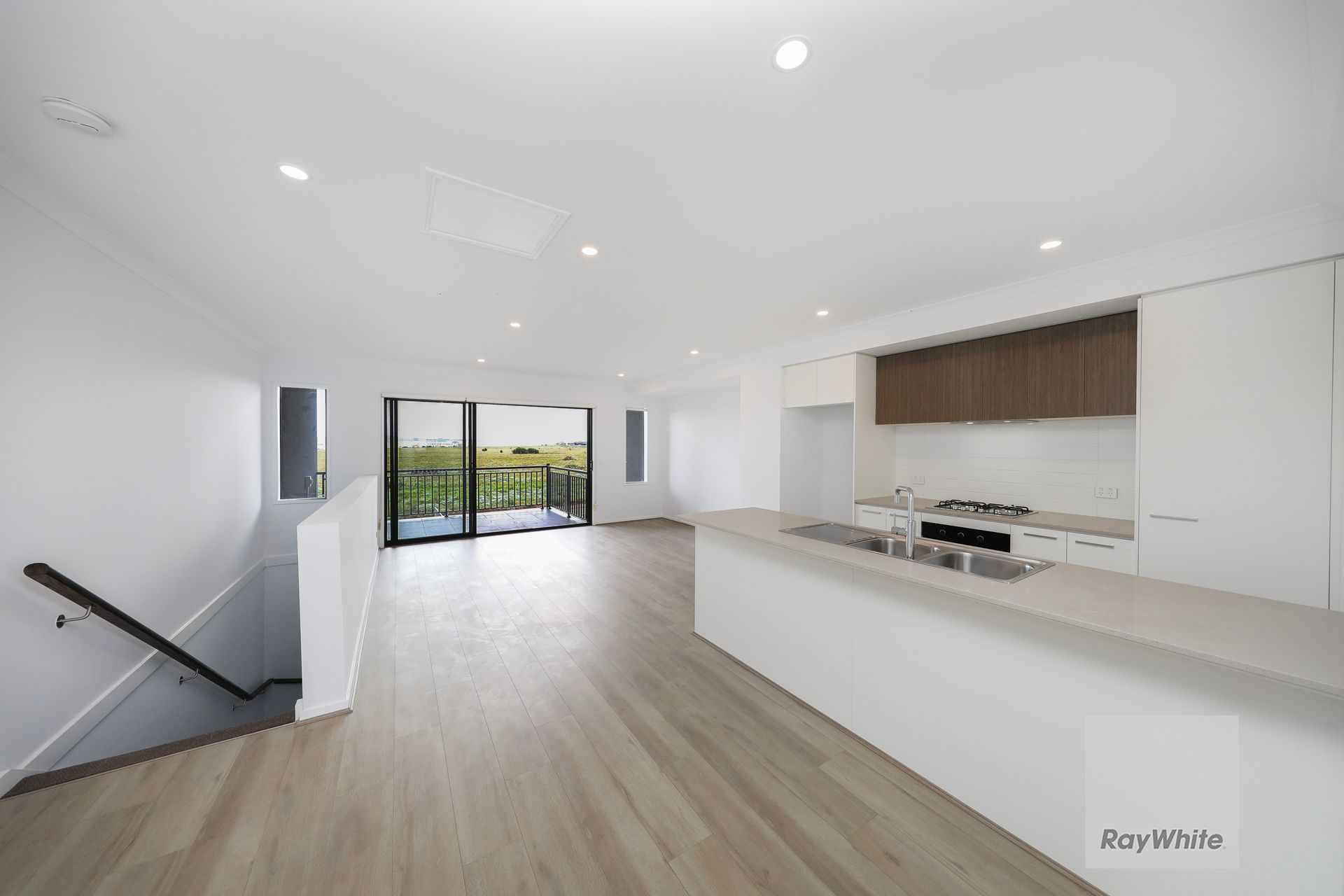 29 Messara Walk — photo 6 of 15