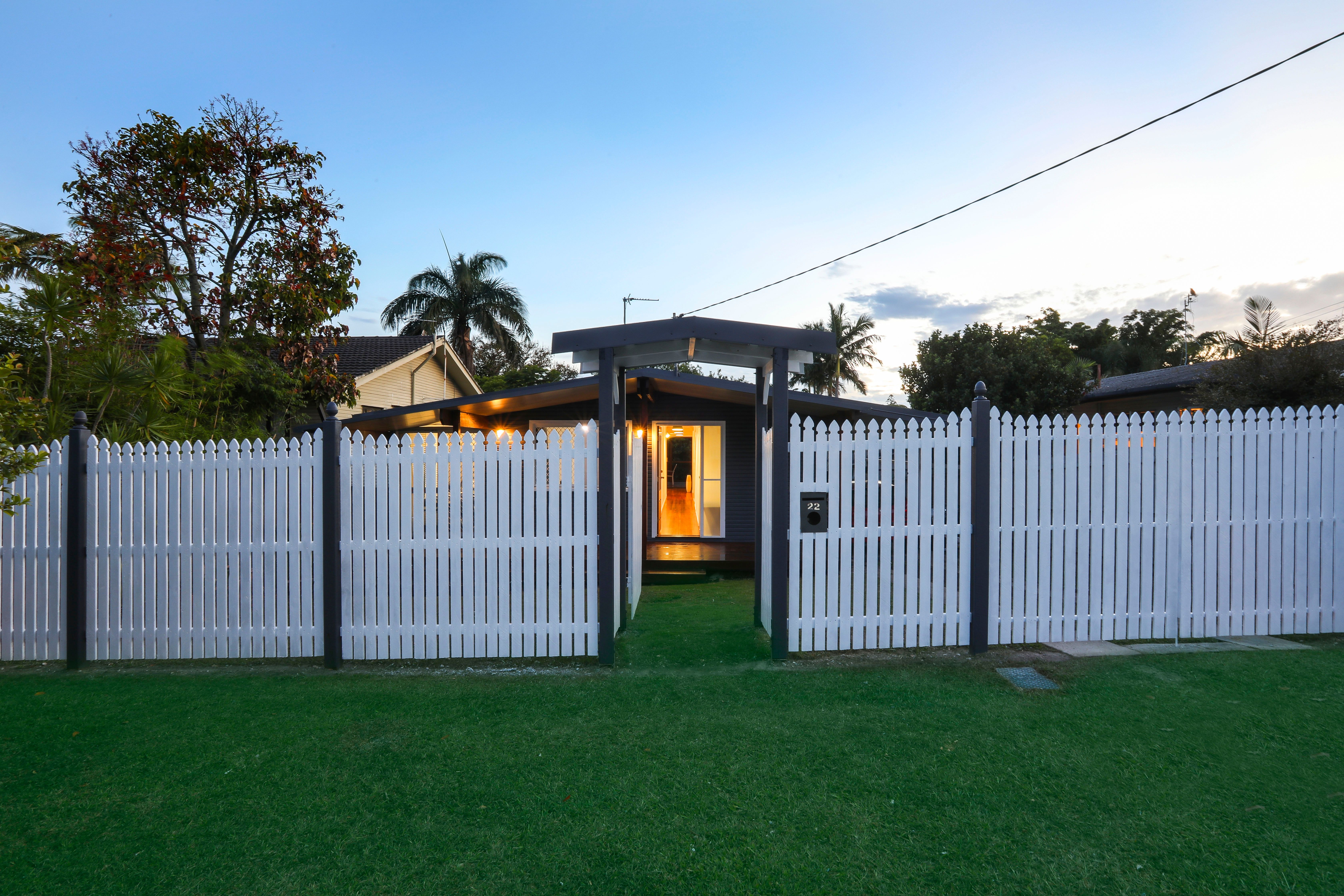 22 Second Avenue, Labrador QLD 4215
