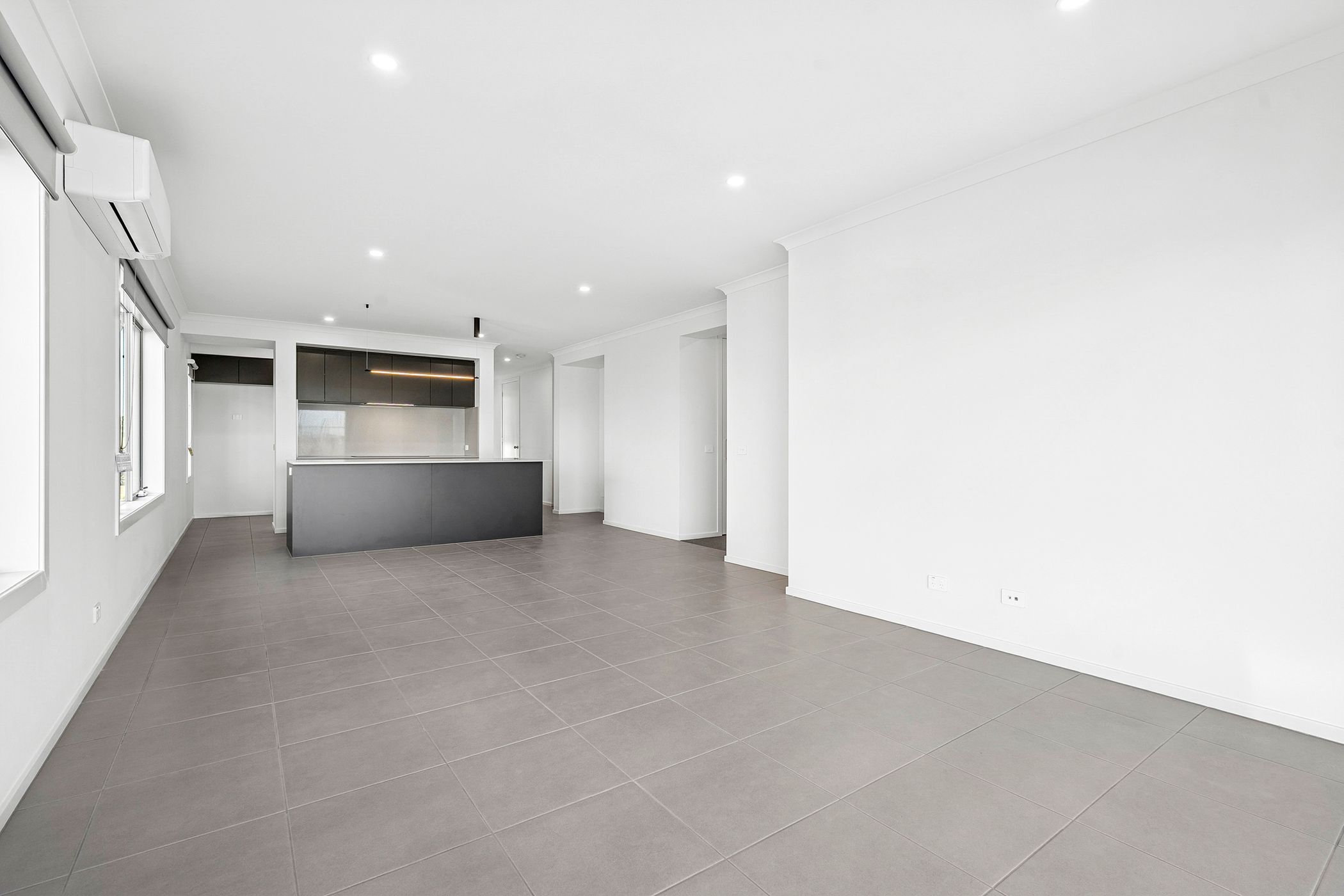111 Wattlebird Drive — photo 4 of 10