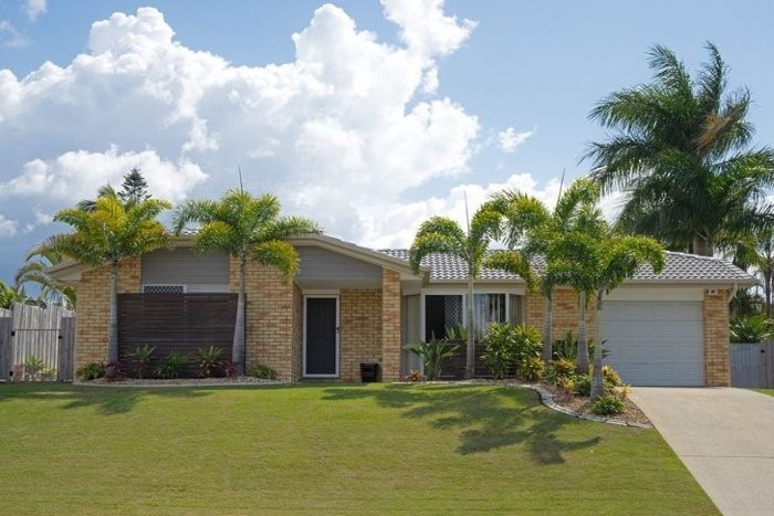 4 Mildura Drive, Helensvale, QLD 4212