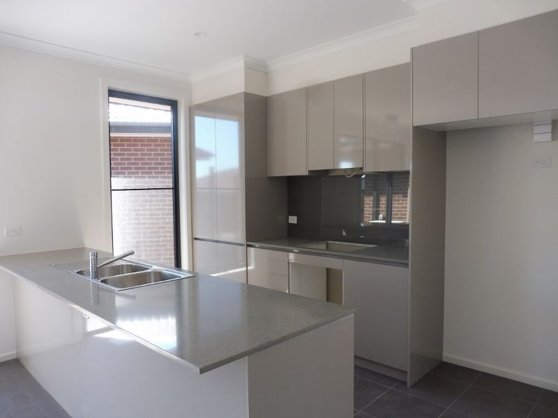 1 Kinkade Close, Cranbourne East, VIC 3977