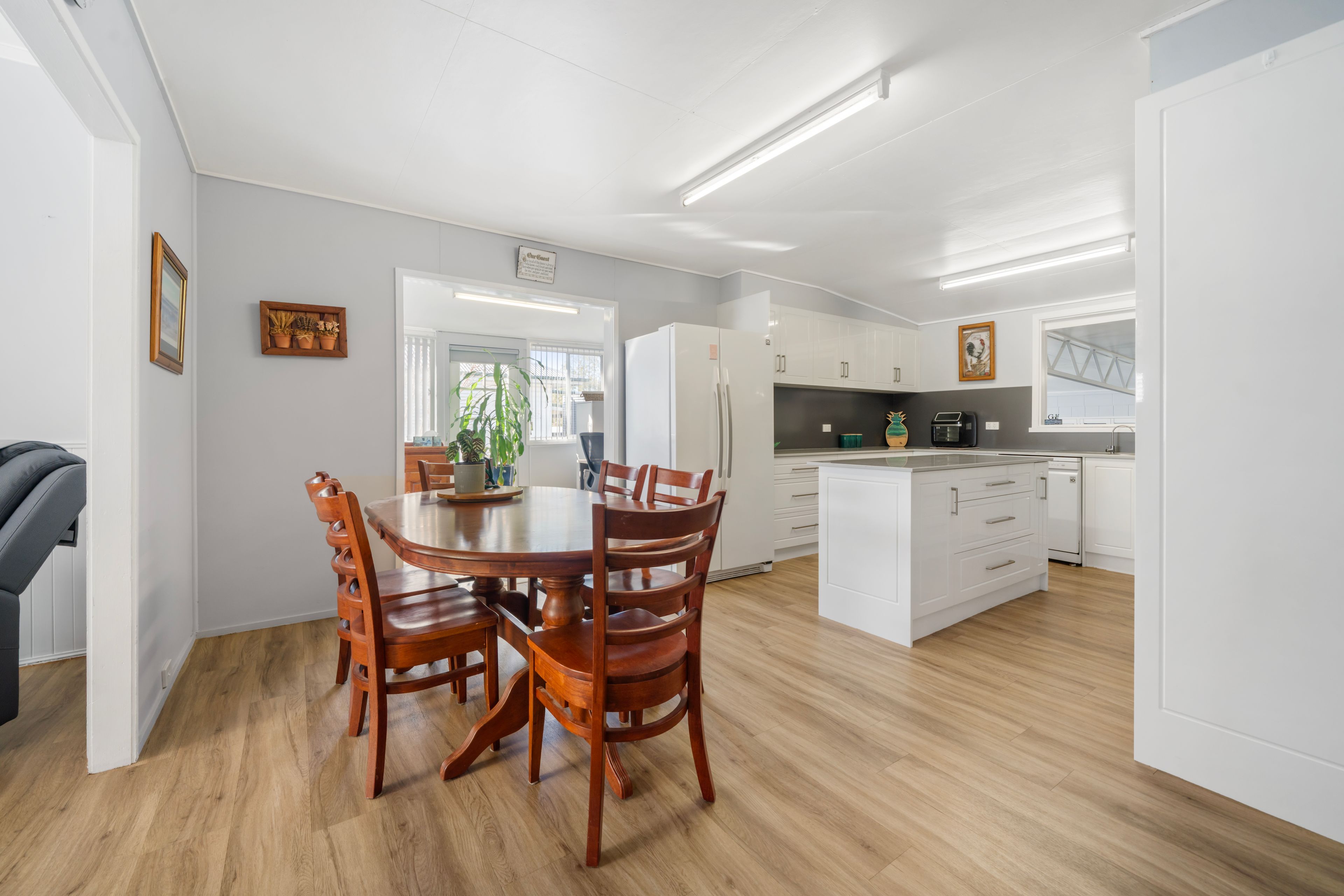 20 Copp Street — photo 6 of 24