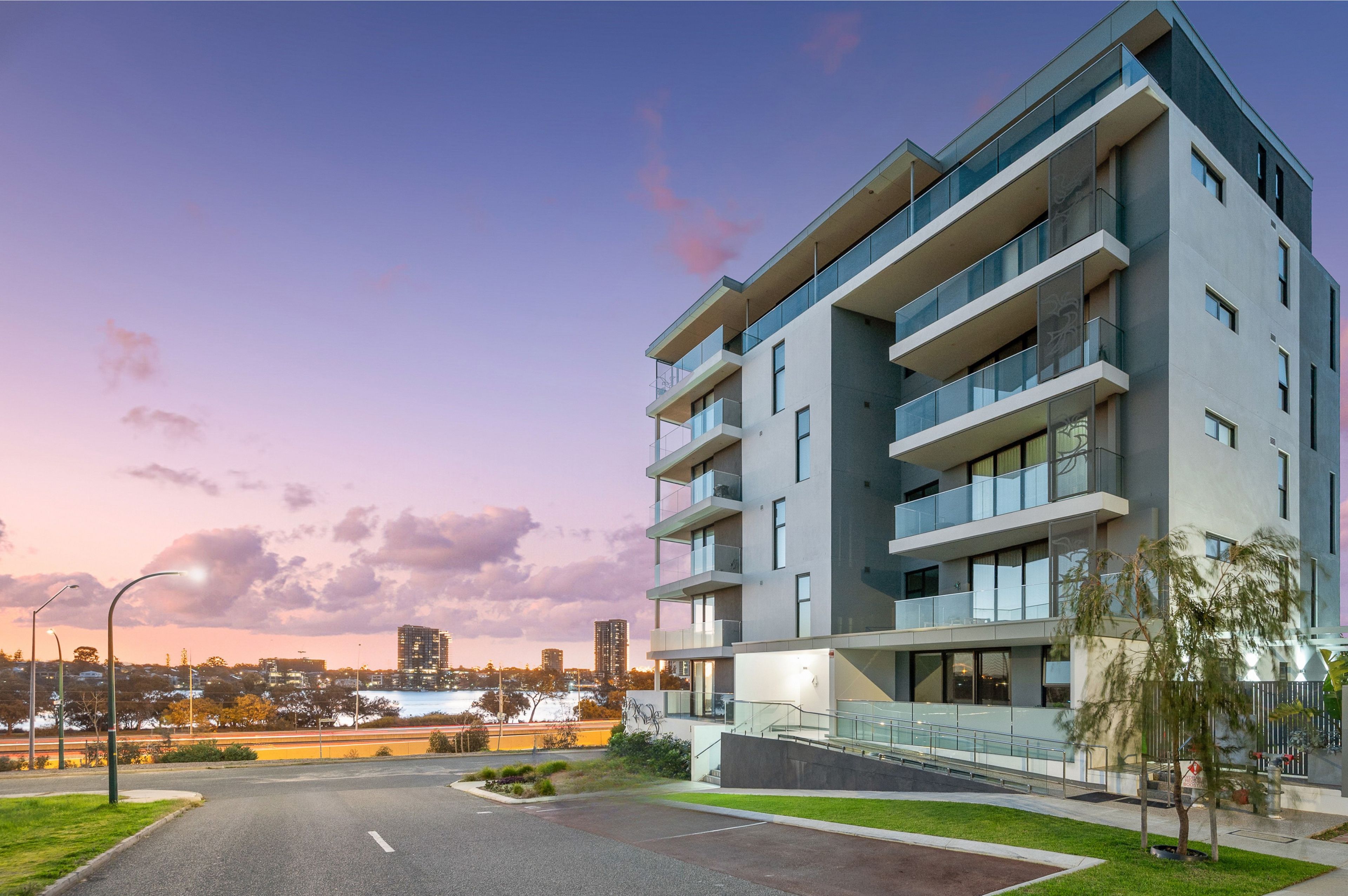 4 Paterson Street, Como WA 6152