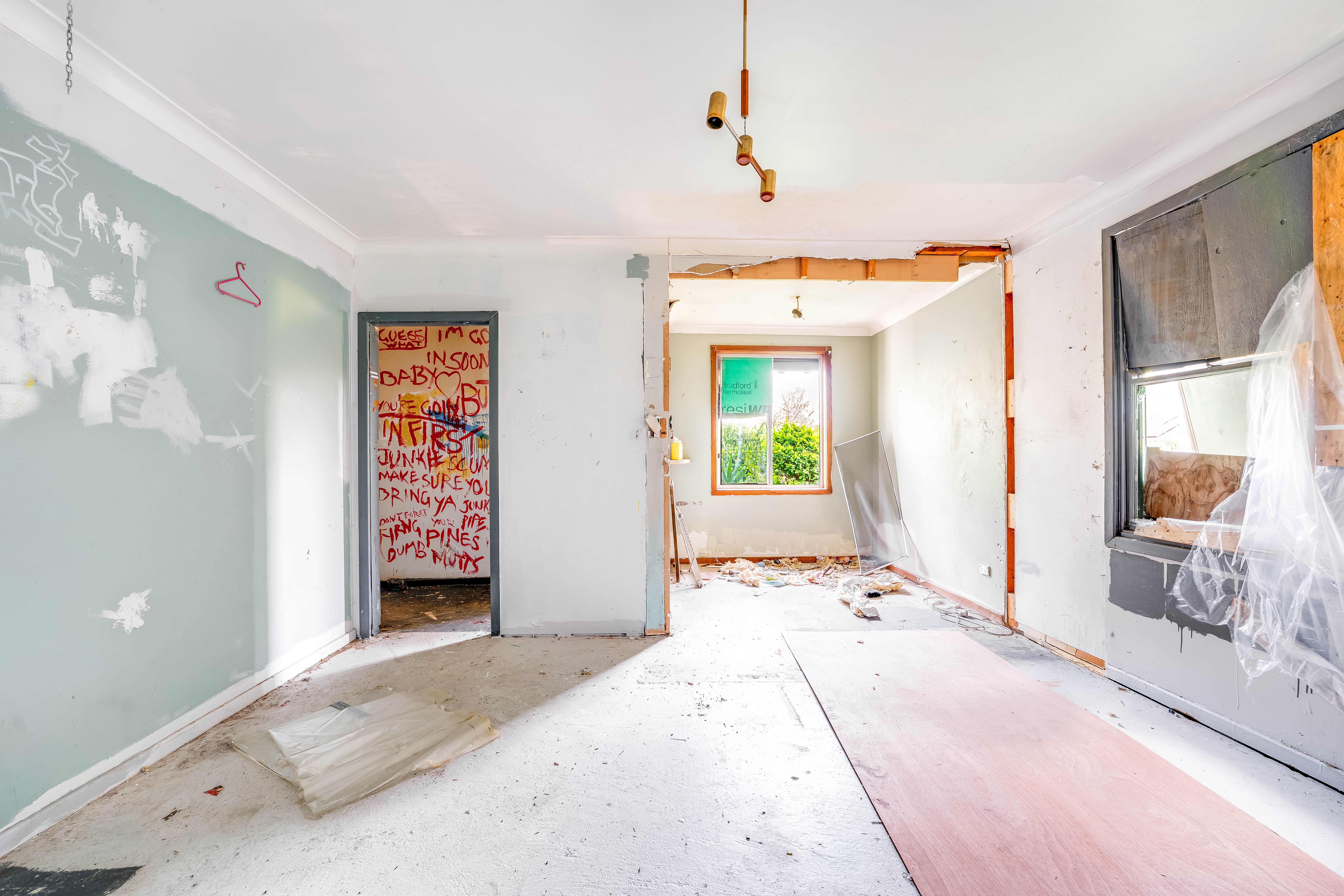 288 Swan Street — photo 4 of 25