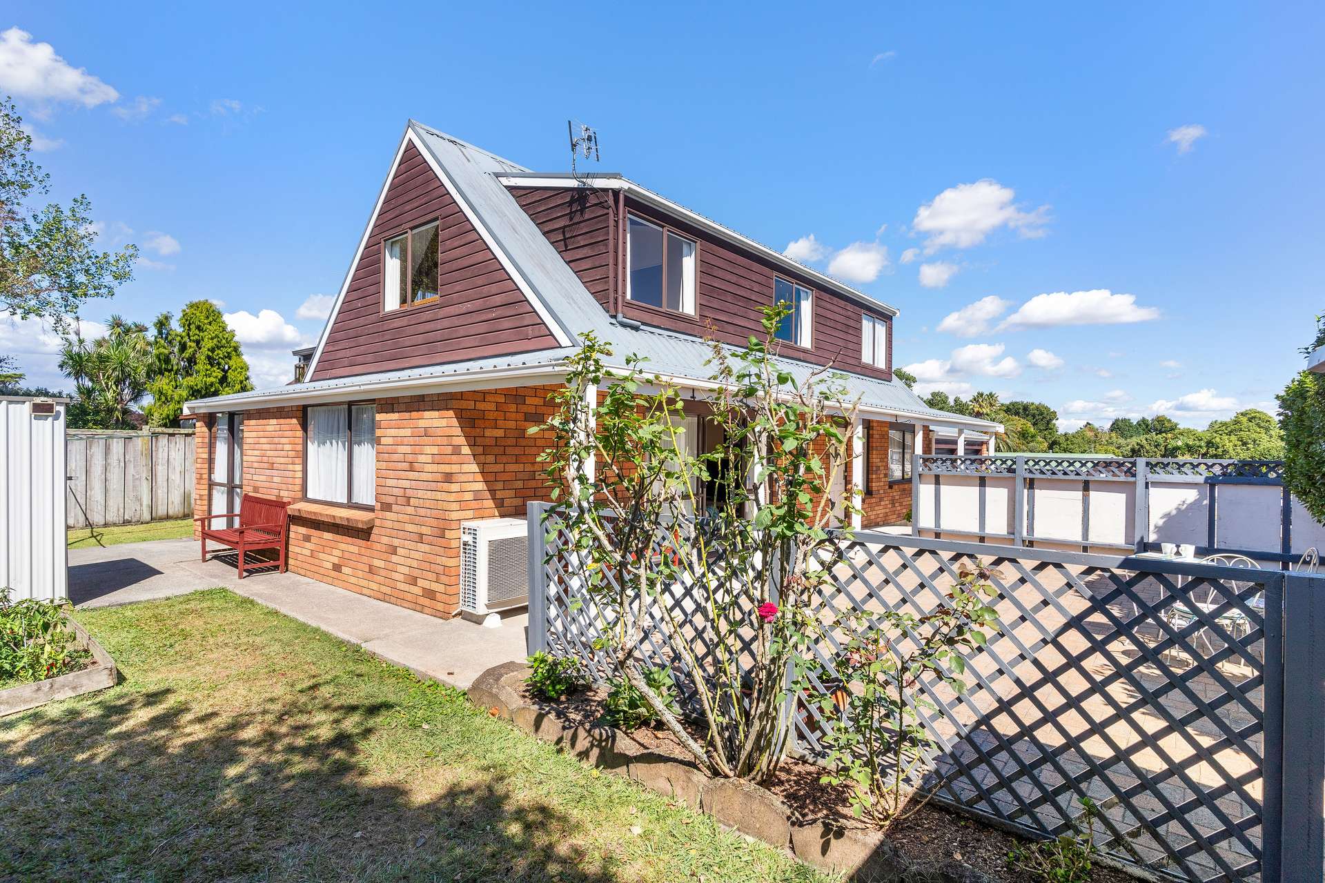 175 Carnoustie Drive photo 1