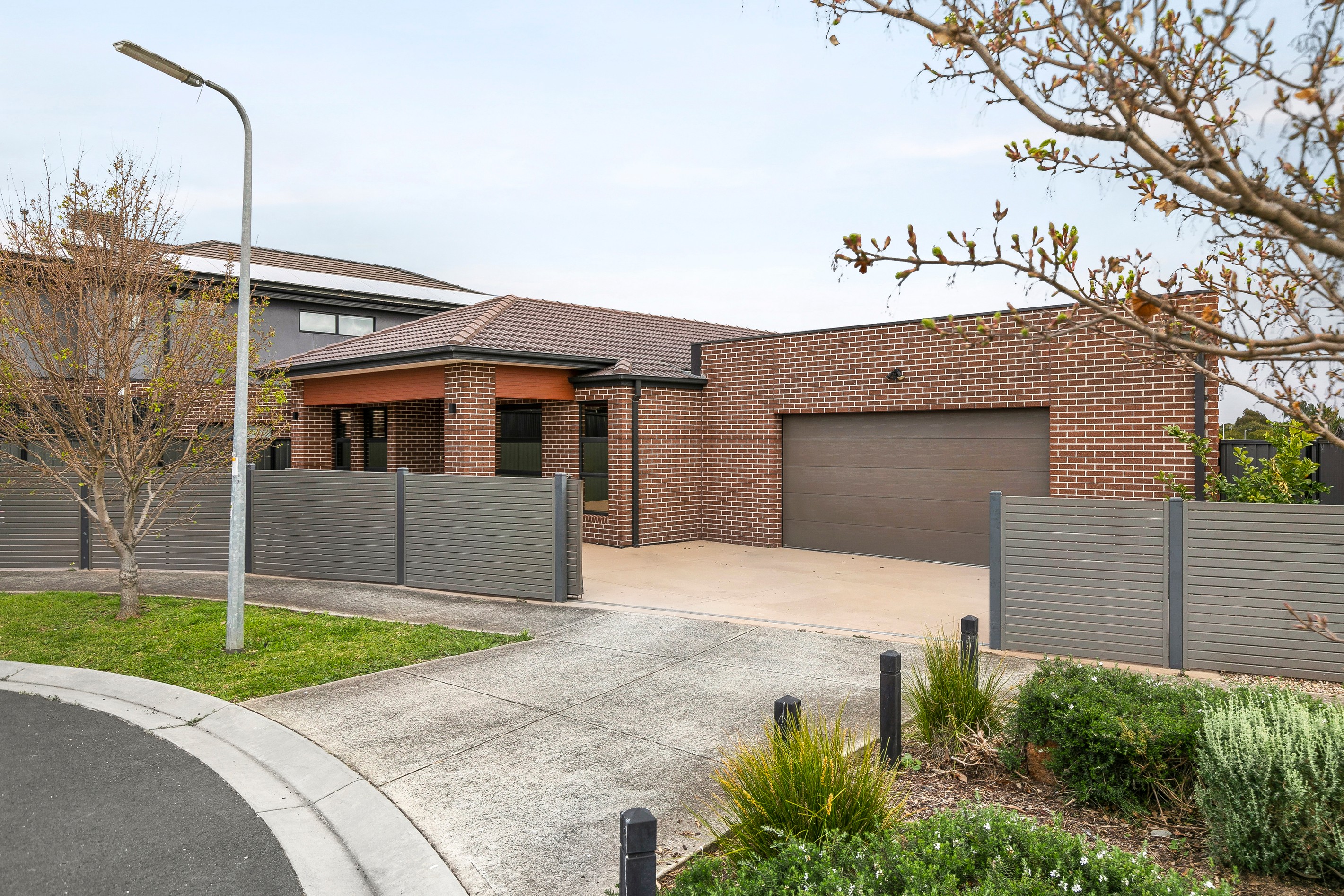 27 Parish Court, Meadow Heights, VIC 3048