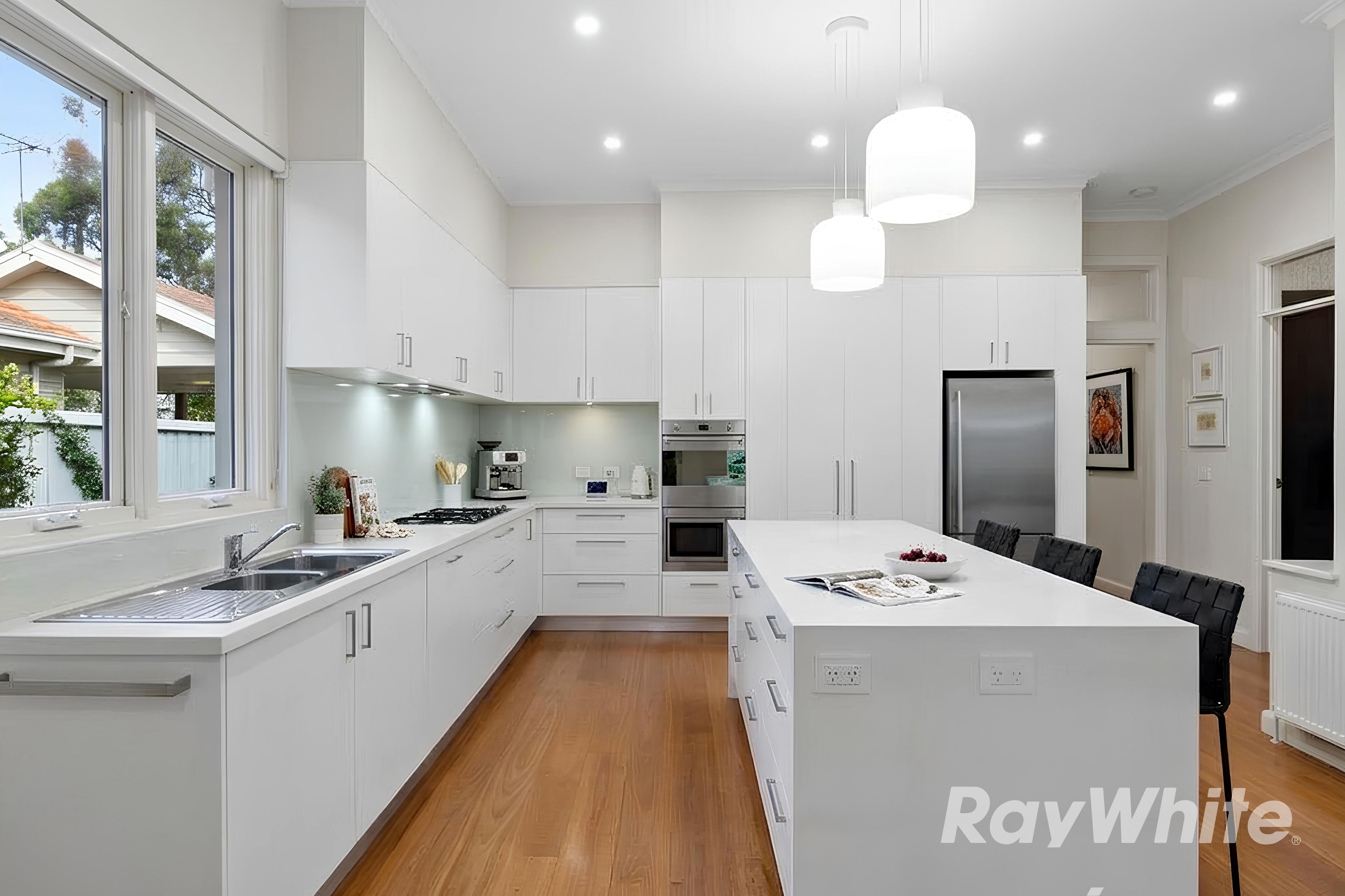 38 Imbros Street — photo 10 of 17