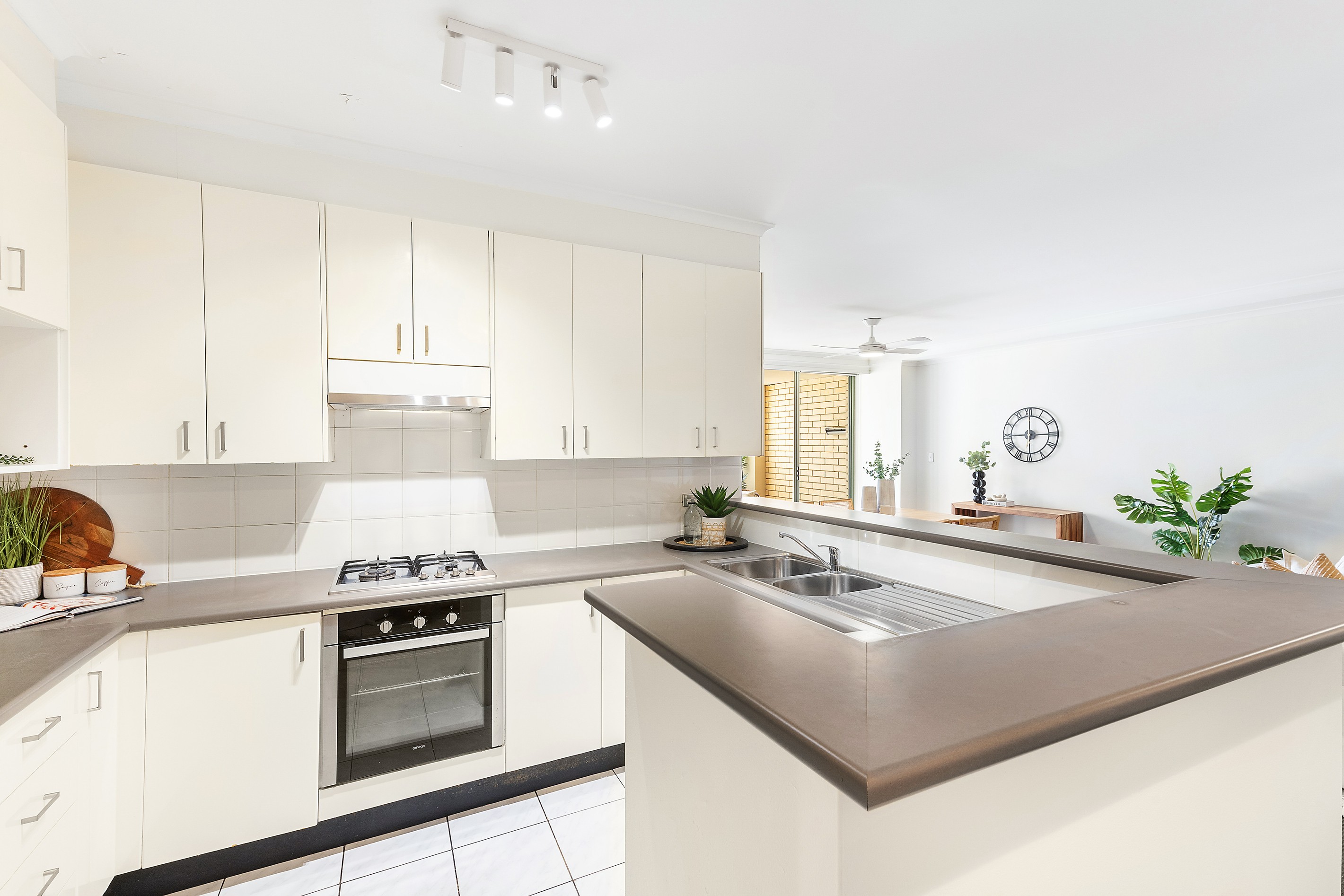 97/107 Pacific Highway, Hornsby, NSW 2077