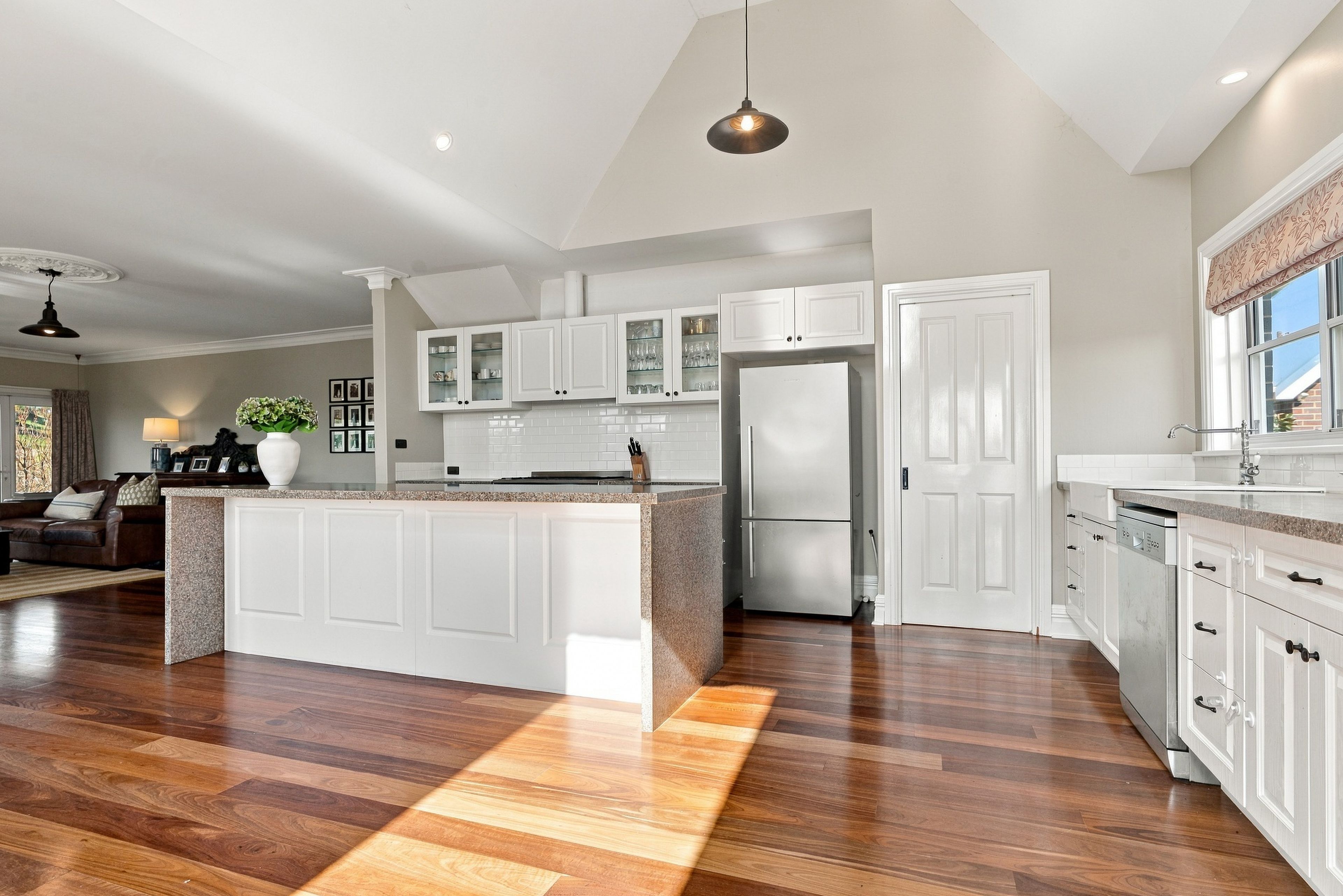 'Pemberley' 57 Bunyarra Lane — photo 3 of 18
