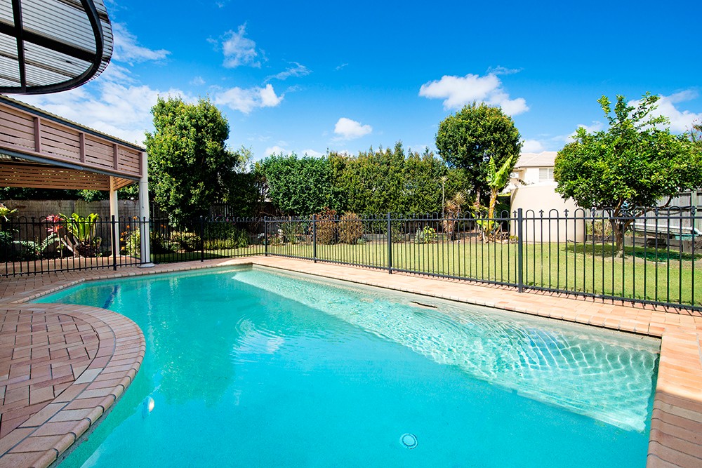 6 Connah Crescent, Carindale, QLD 4152