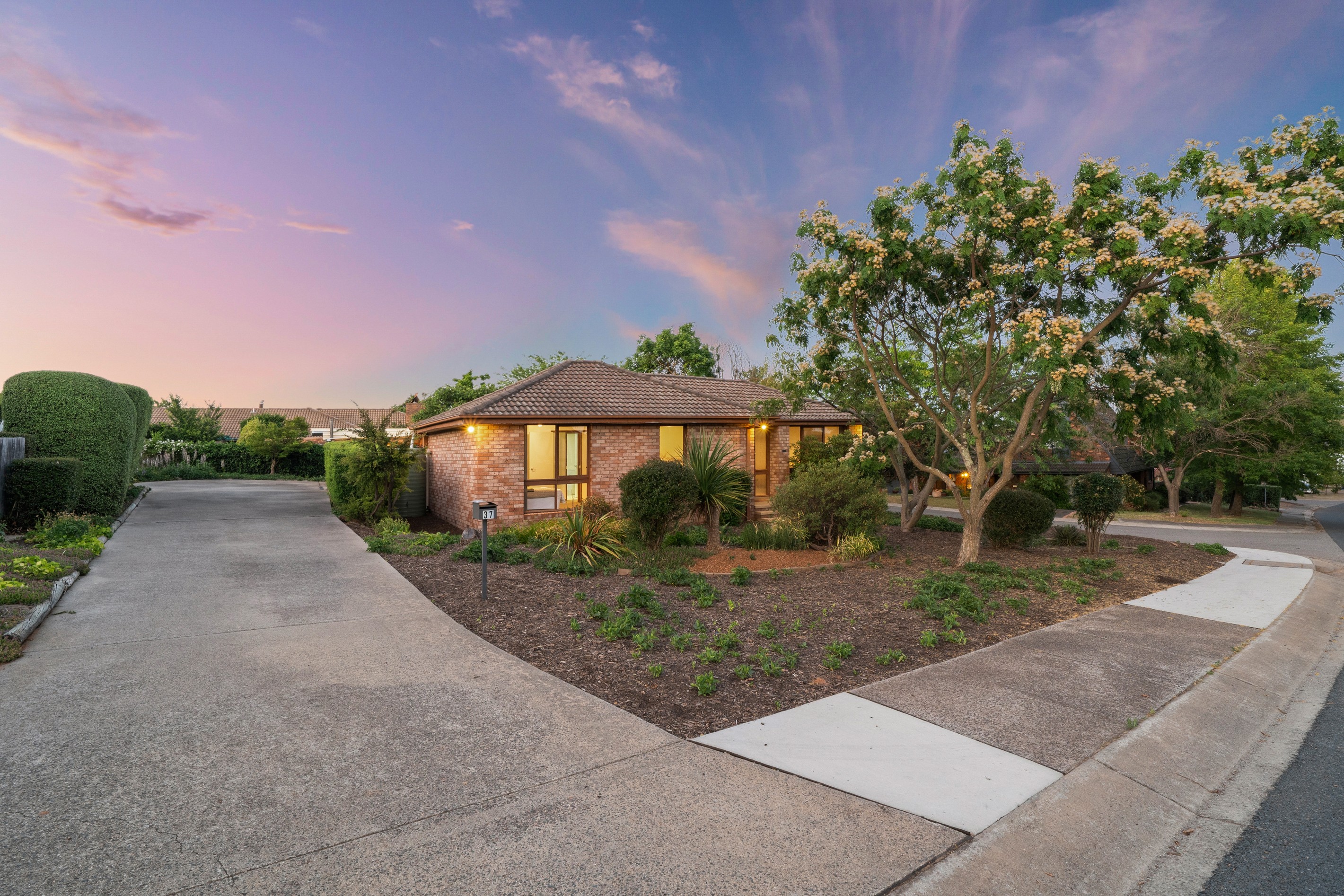 37 Rohan Rivett Crescent, McKellar, ACT 2617