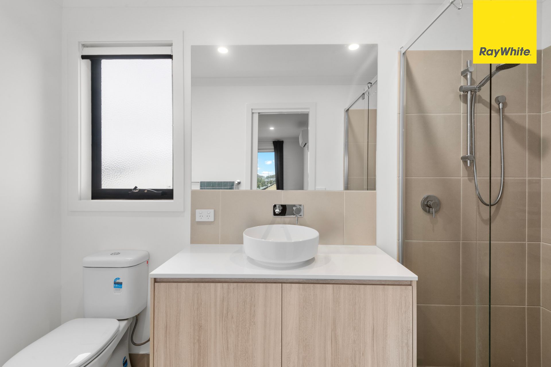 101 Shelterbelt Avenue — photo 7 of 18