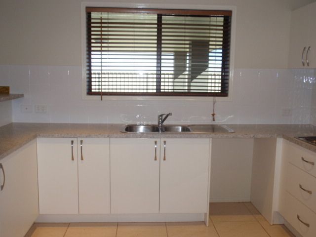 14 Pressler Road, Emerald, QLD 4720