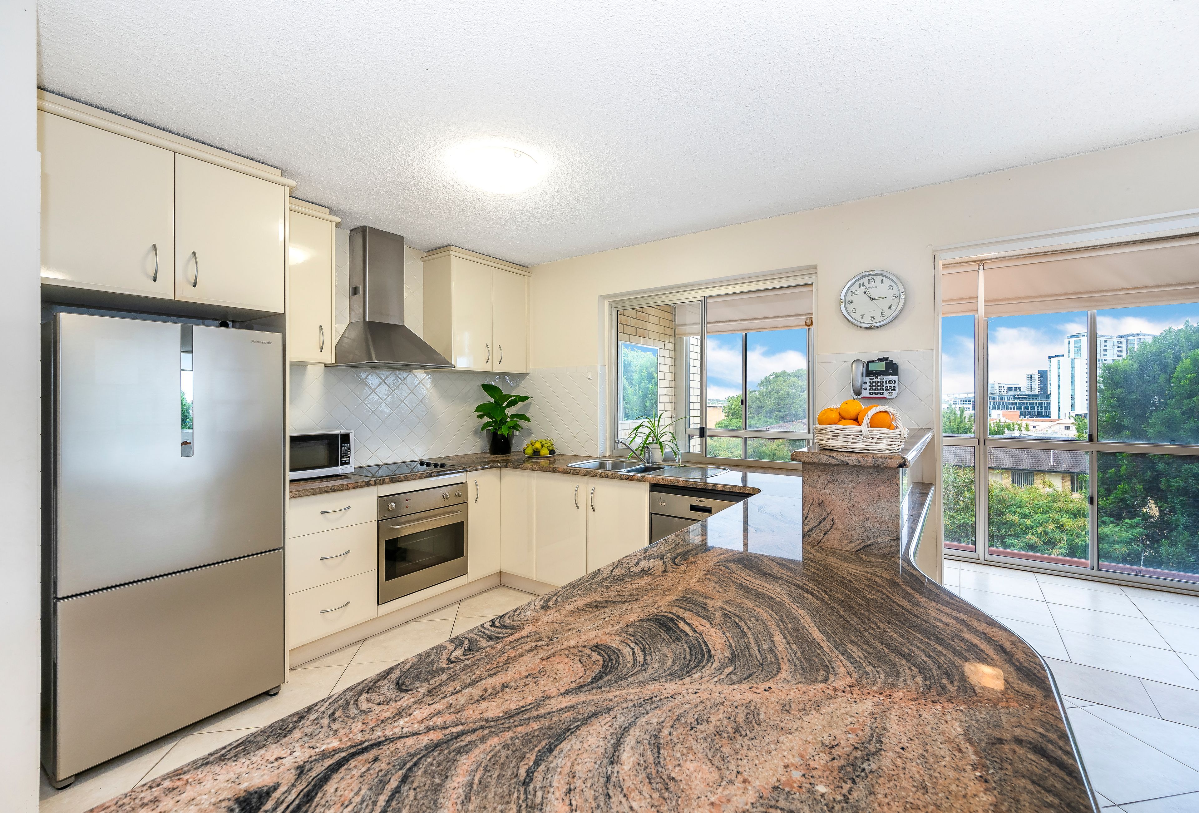 4/1 ROSSITER Parade, Hamilton, QLD 4007
