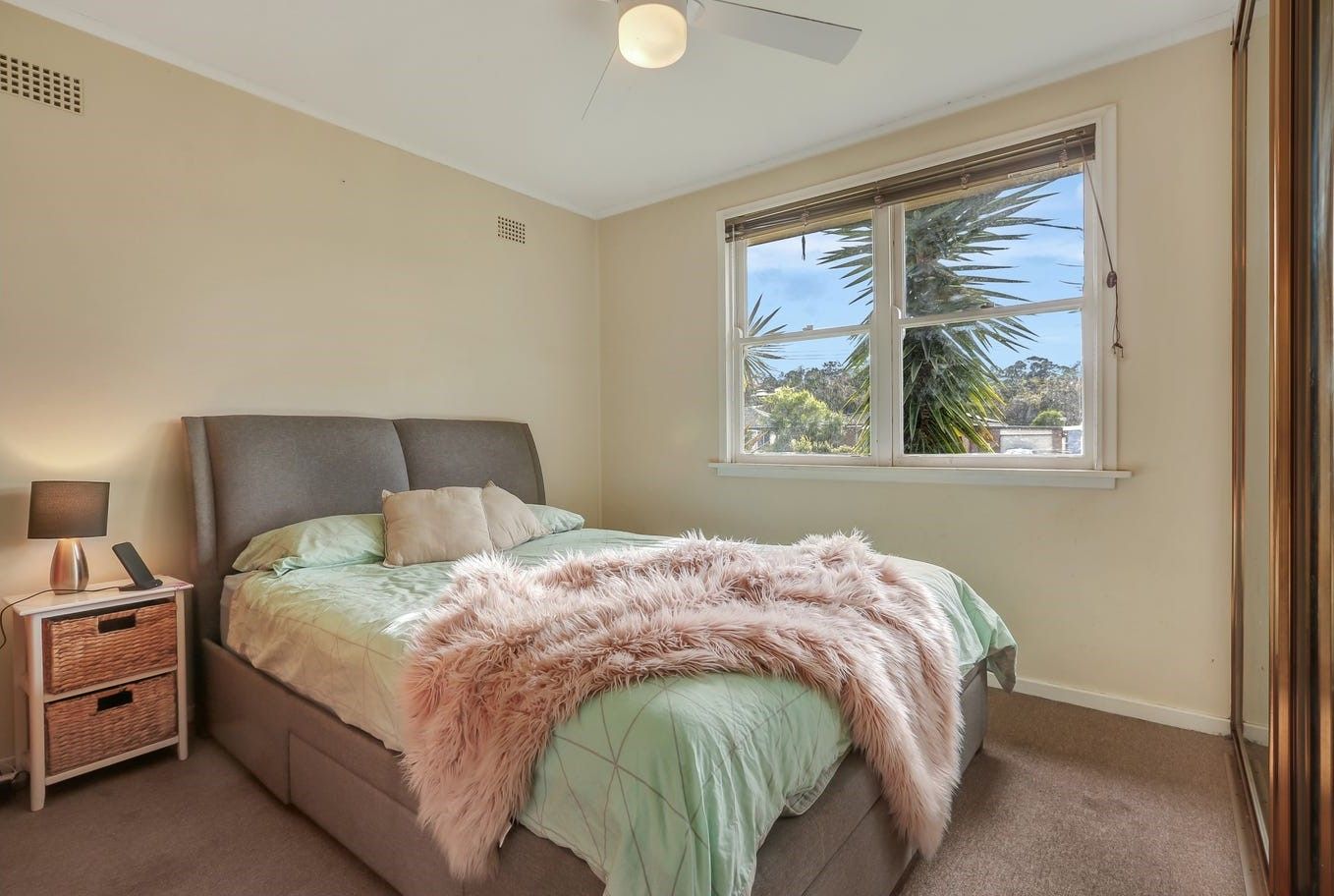 21 Eleebana Street — photo 3 of 6