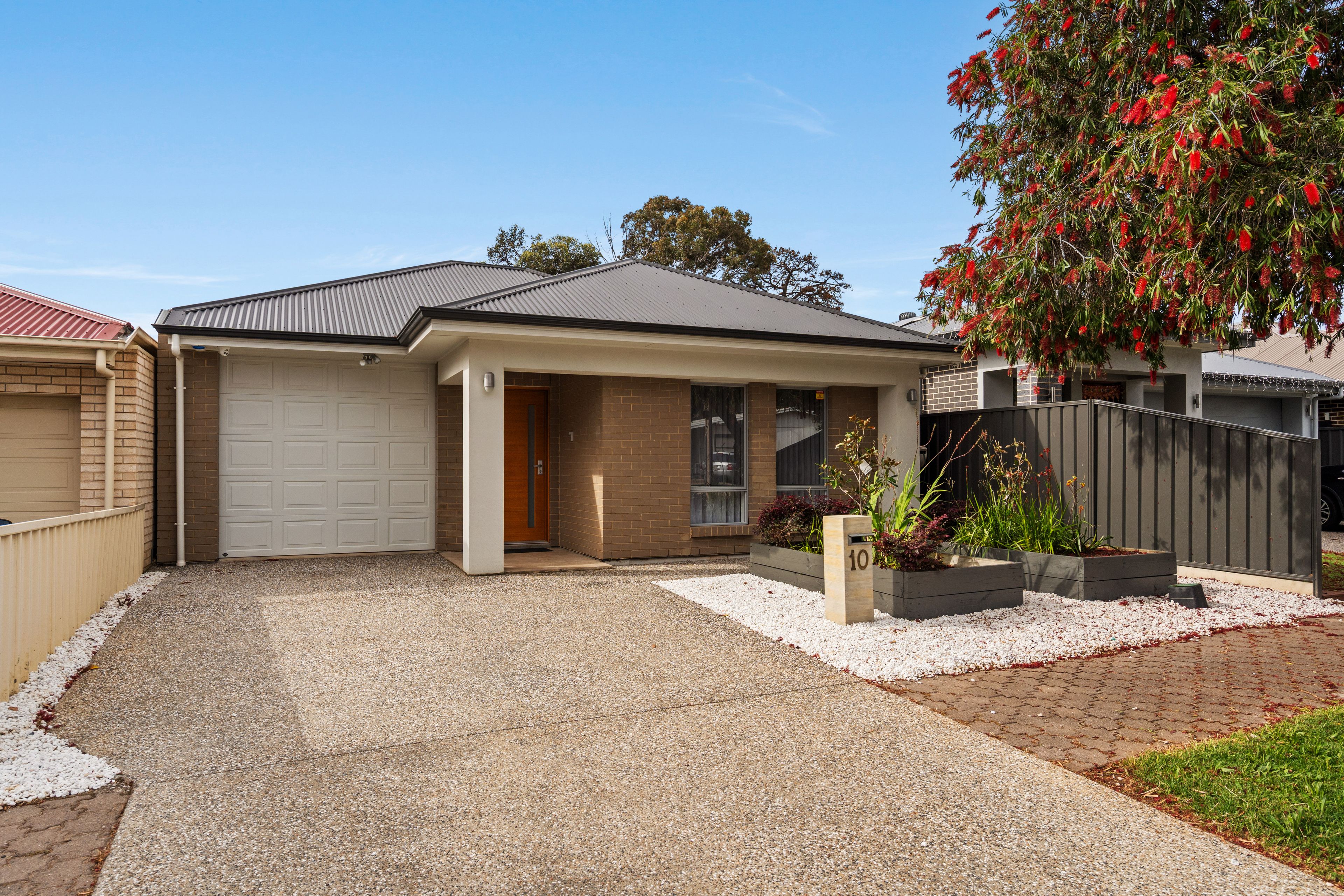 10 Colac Street — photo 3 of 25