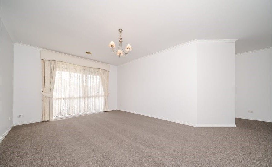 27 Holly Green Close, Rowville, VIC 3178