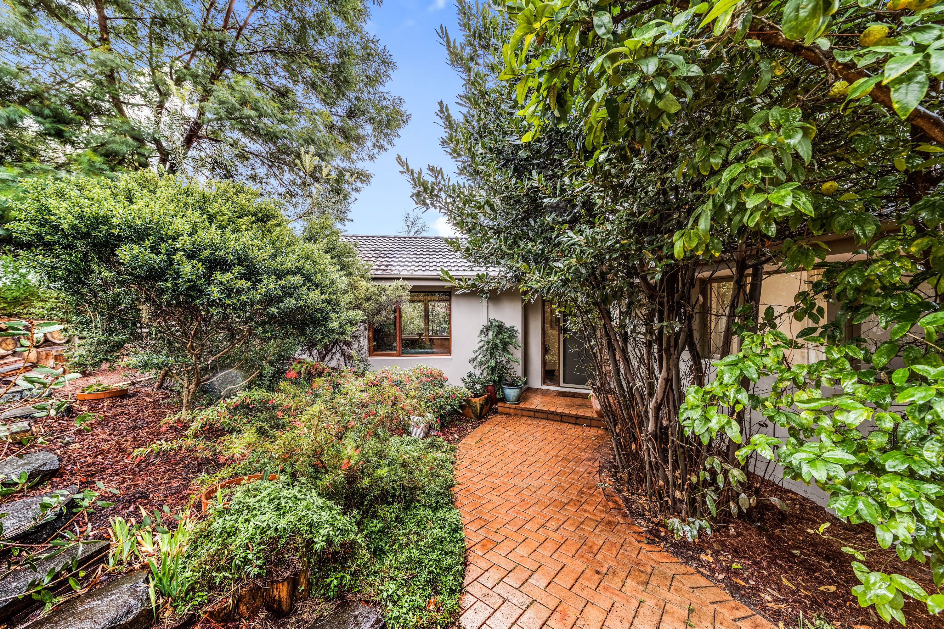 18 Earle Street, Lyneham, ACT 2602