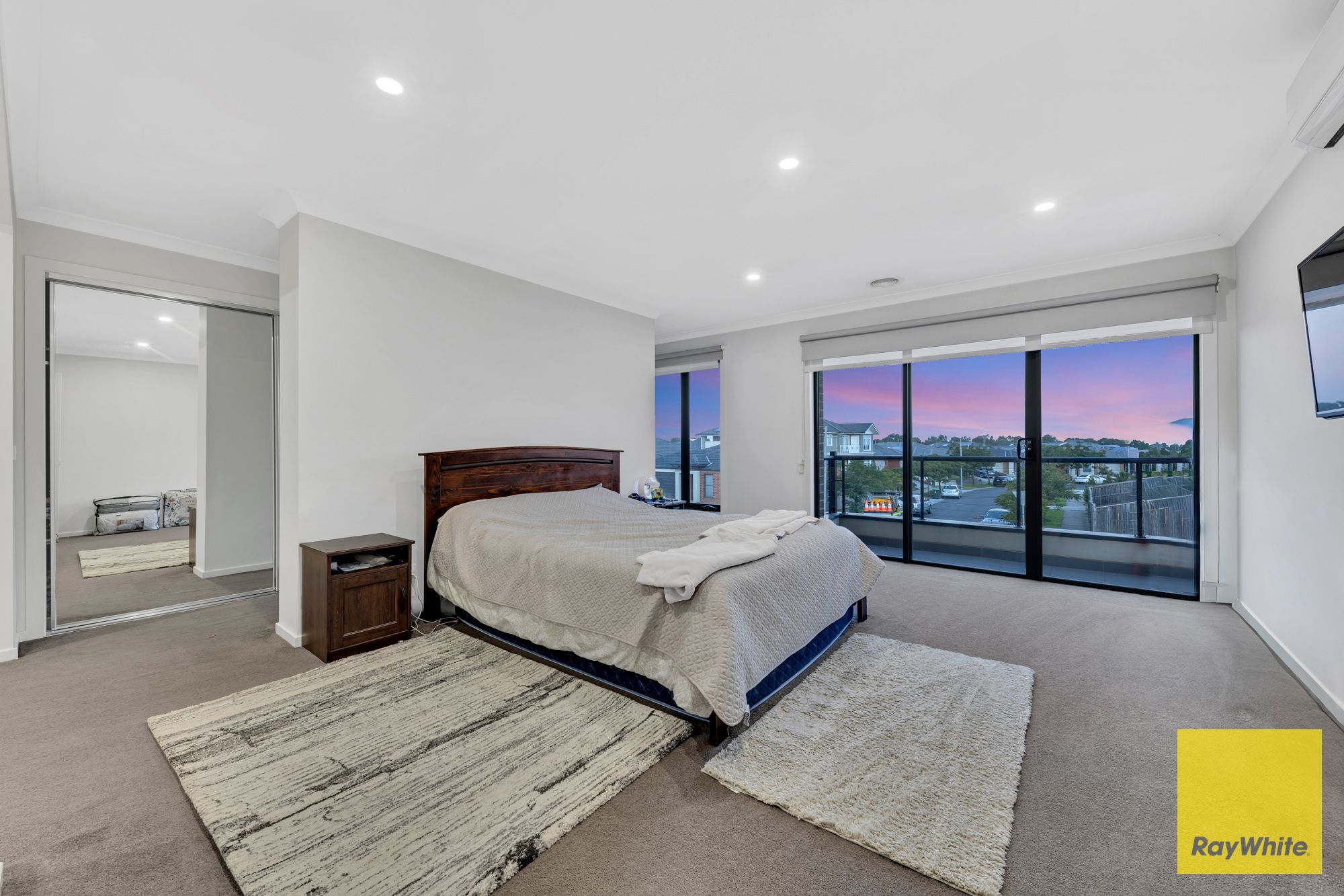 32 Samsara Avenue — photo 13 of 29