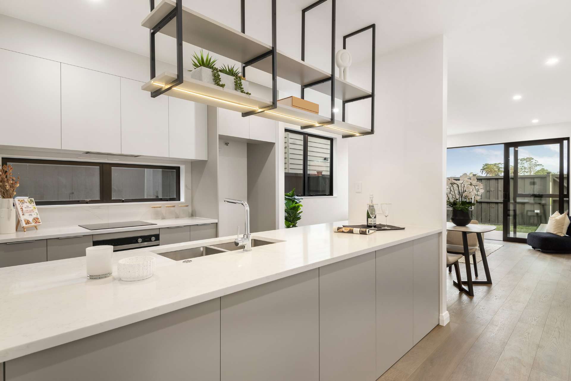 31 Burberry Heights photo 32