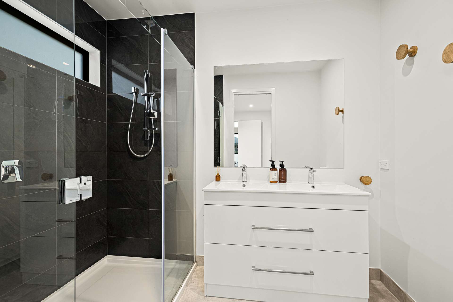 33 Laly Haddon Place photo 9