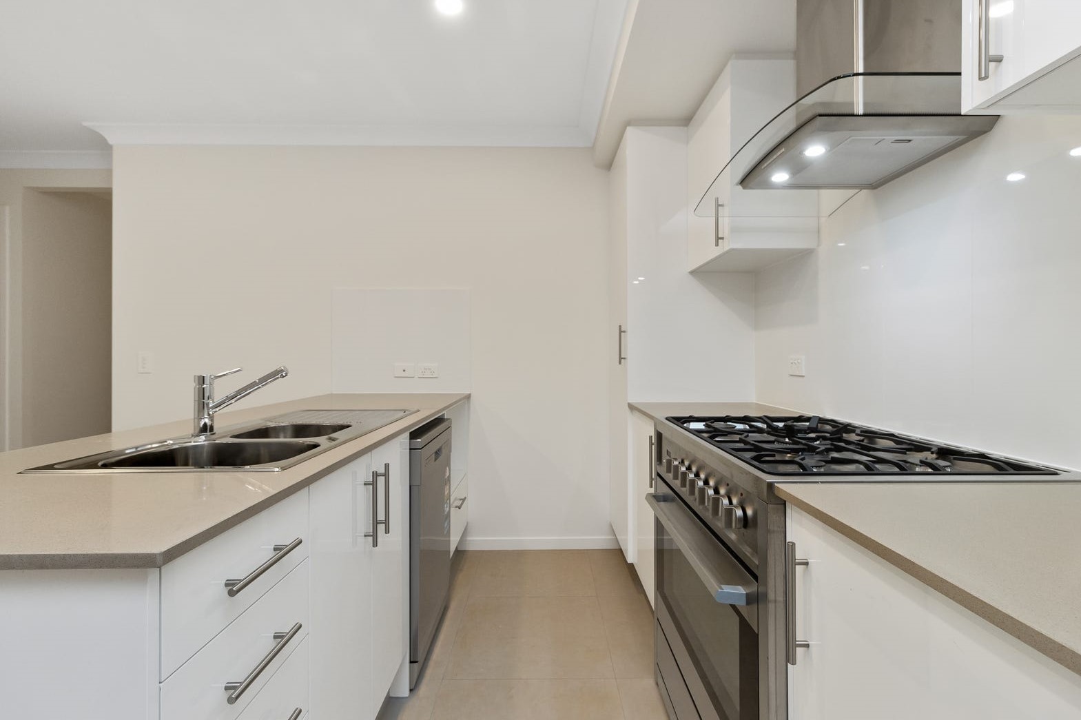 92 Dunaden Street, Logan Reserve, QLD 4133