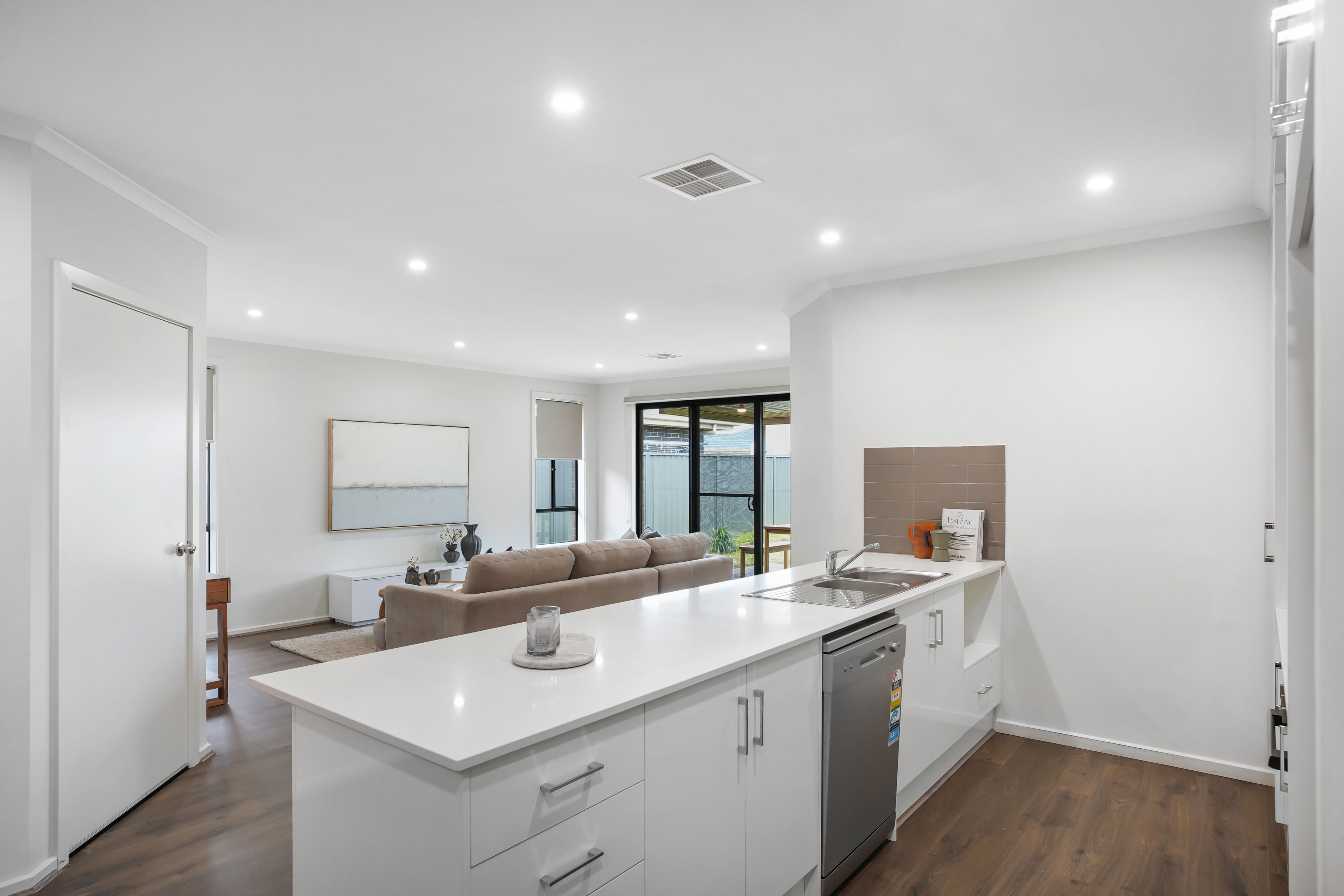 5 Banks Street — photo 6 of 11