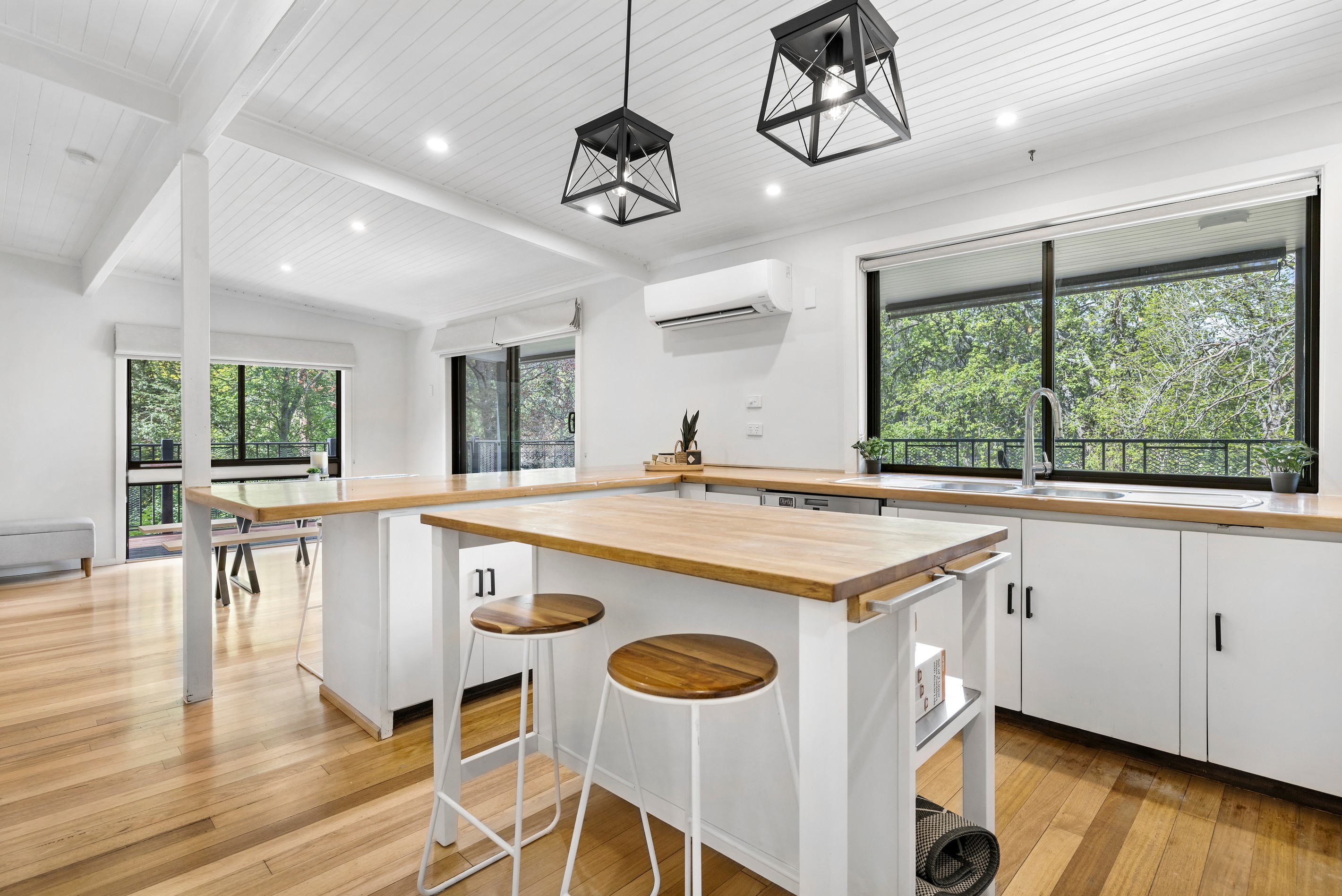 24 Monbulk Road, Belgrave, VIC 3160