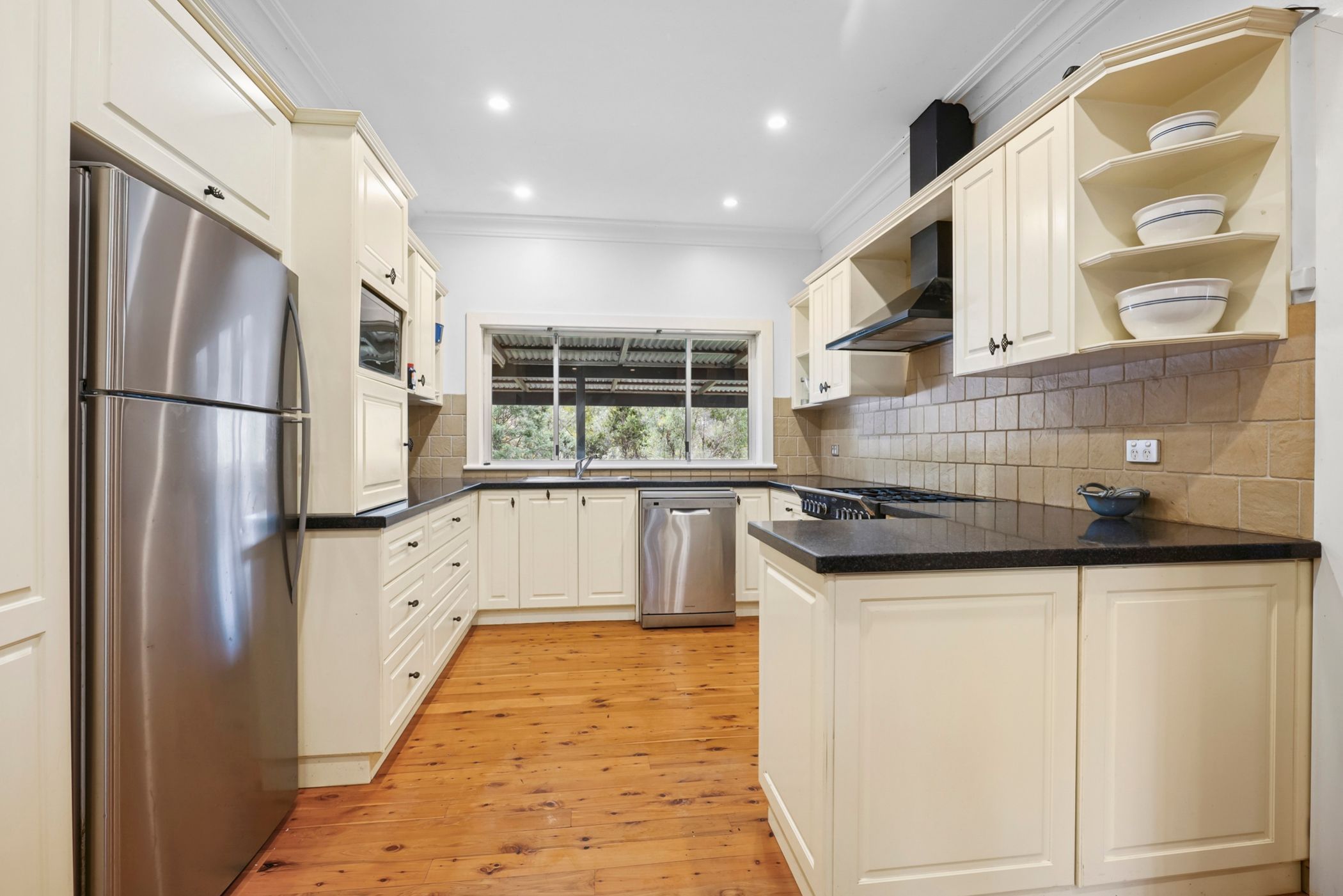 9 James Street — photo 6 of 13