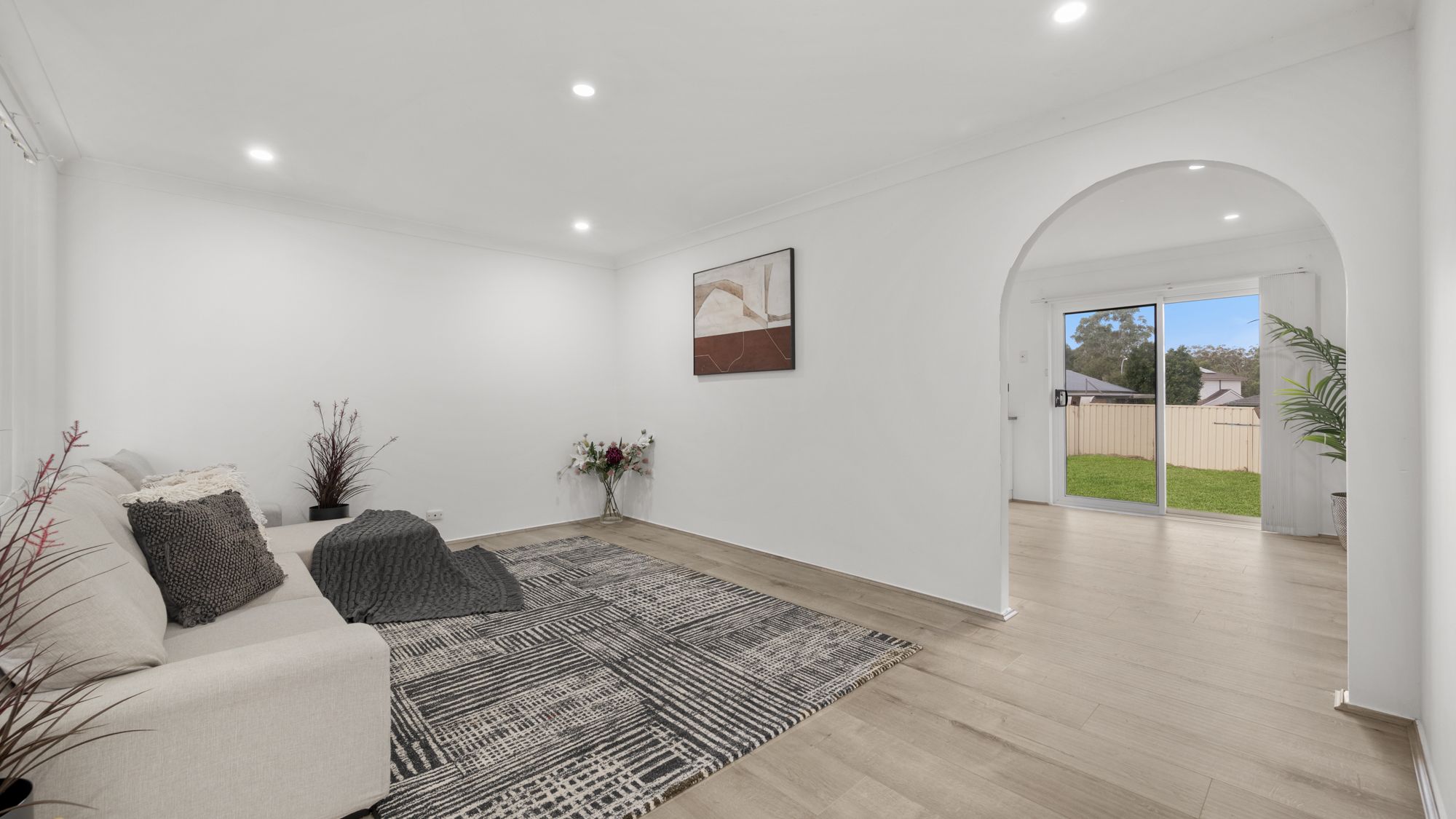 39 Woodland Road, St Helens Park, NSW 2560