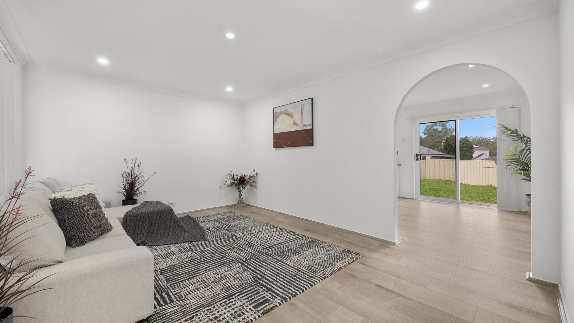 39 Woodland Road, St Helens Park, NSW 2560