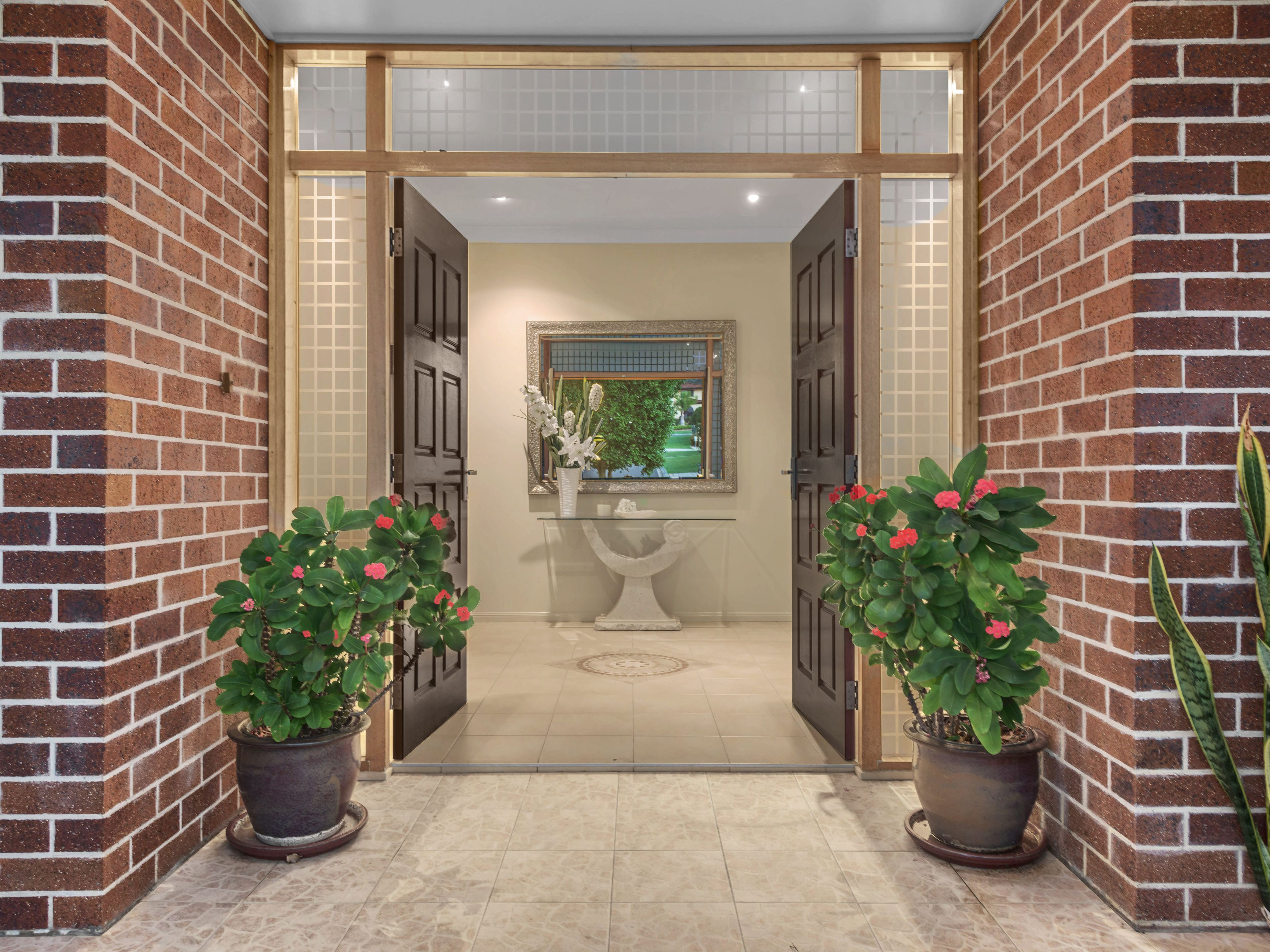 7 Woodland  Street, Carindale, QLD 4152