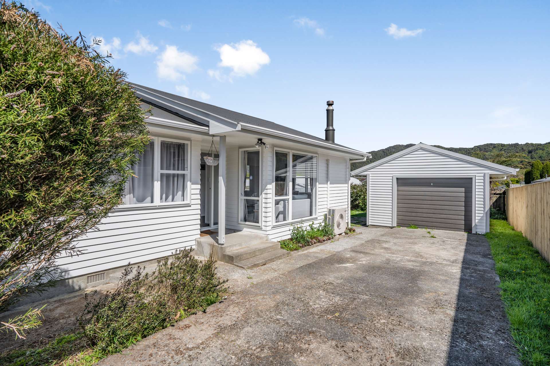 15 Kumeroa Grove photo 0