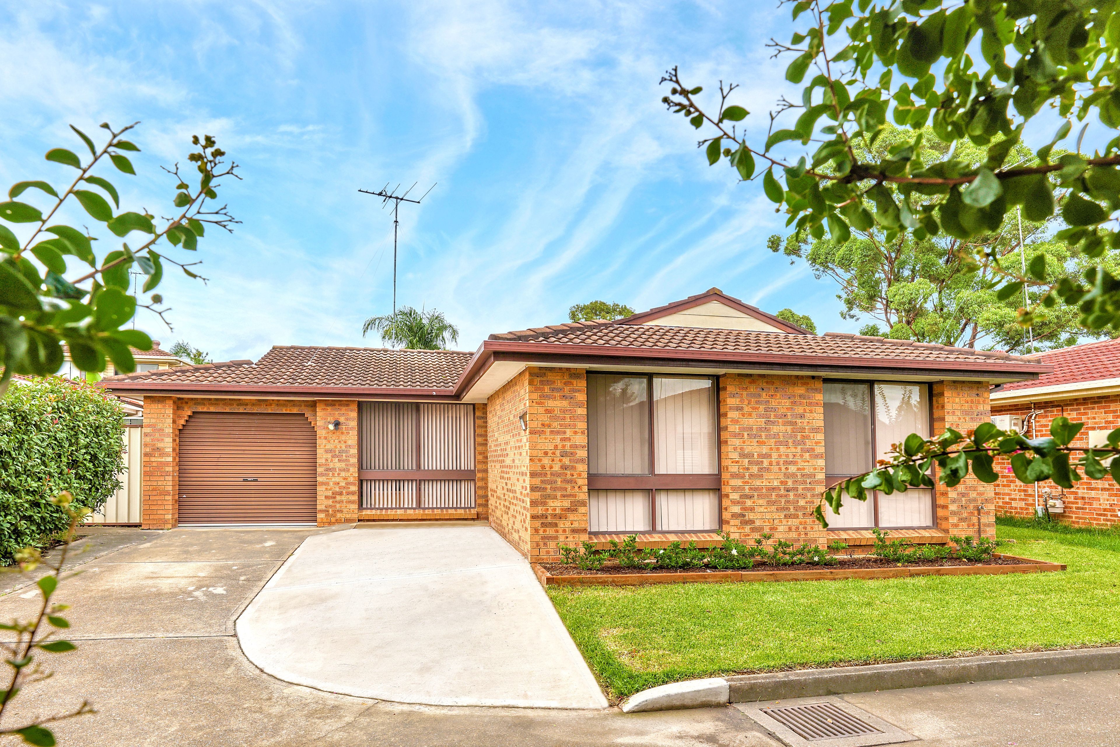 2 Werona Avenue, Claremont Meadows NSW 2747
