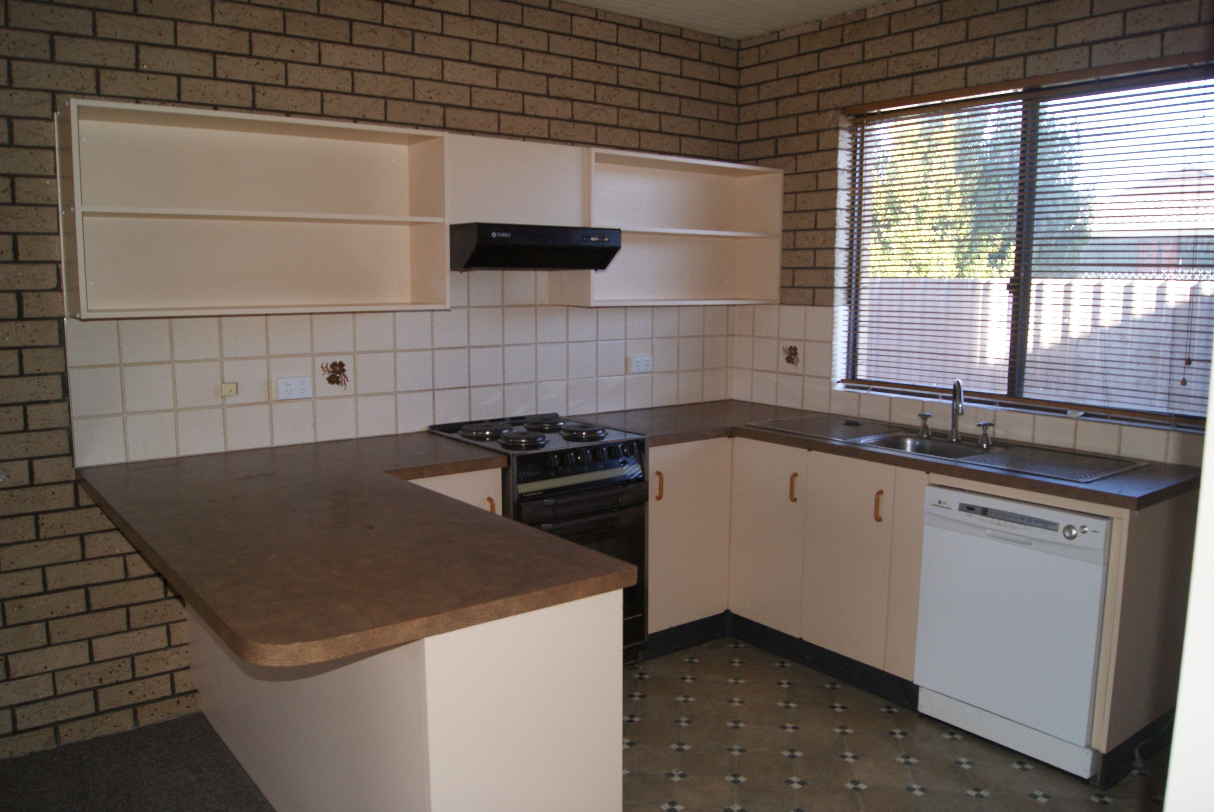 4/411 Bevan Street, Lavington, NSW 2641