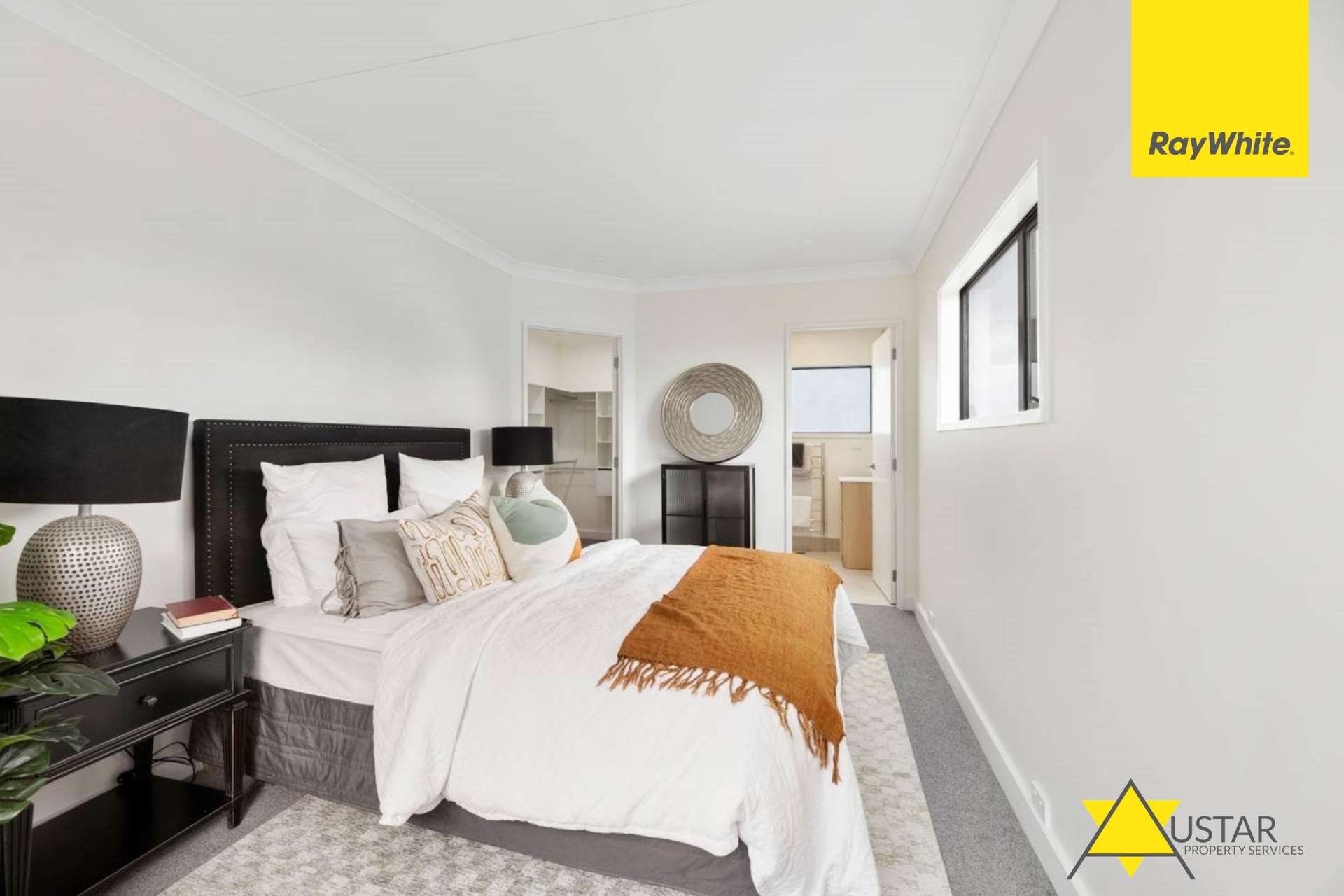 23 Parkwood Avenue photo 11