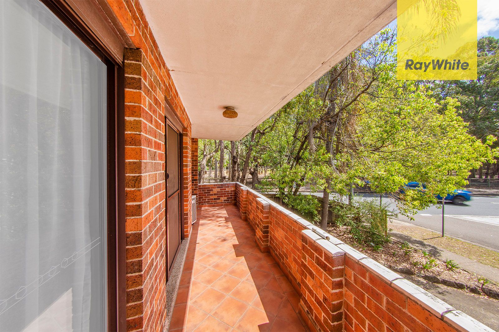 1/1 Isabella Street — photo 7 of 7