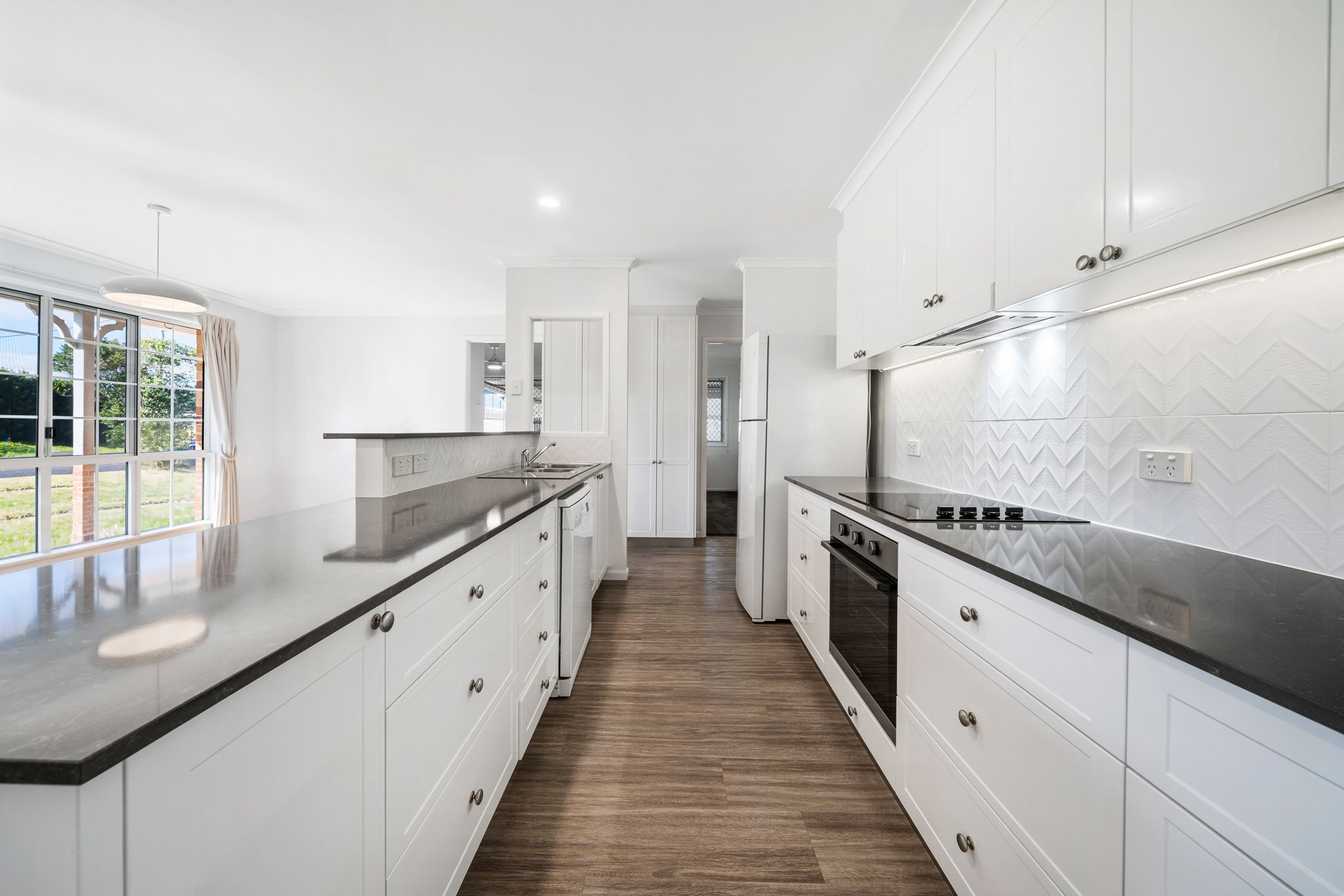 1 Waverley Street — photo 4 of 20