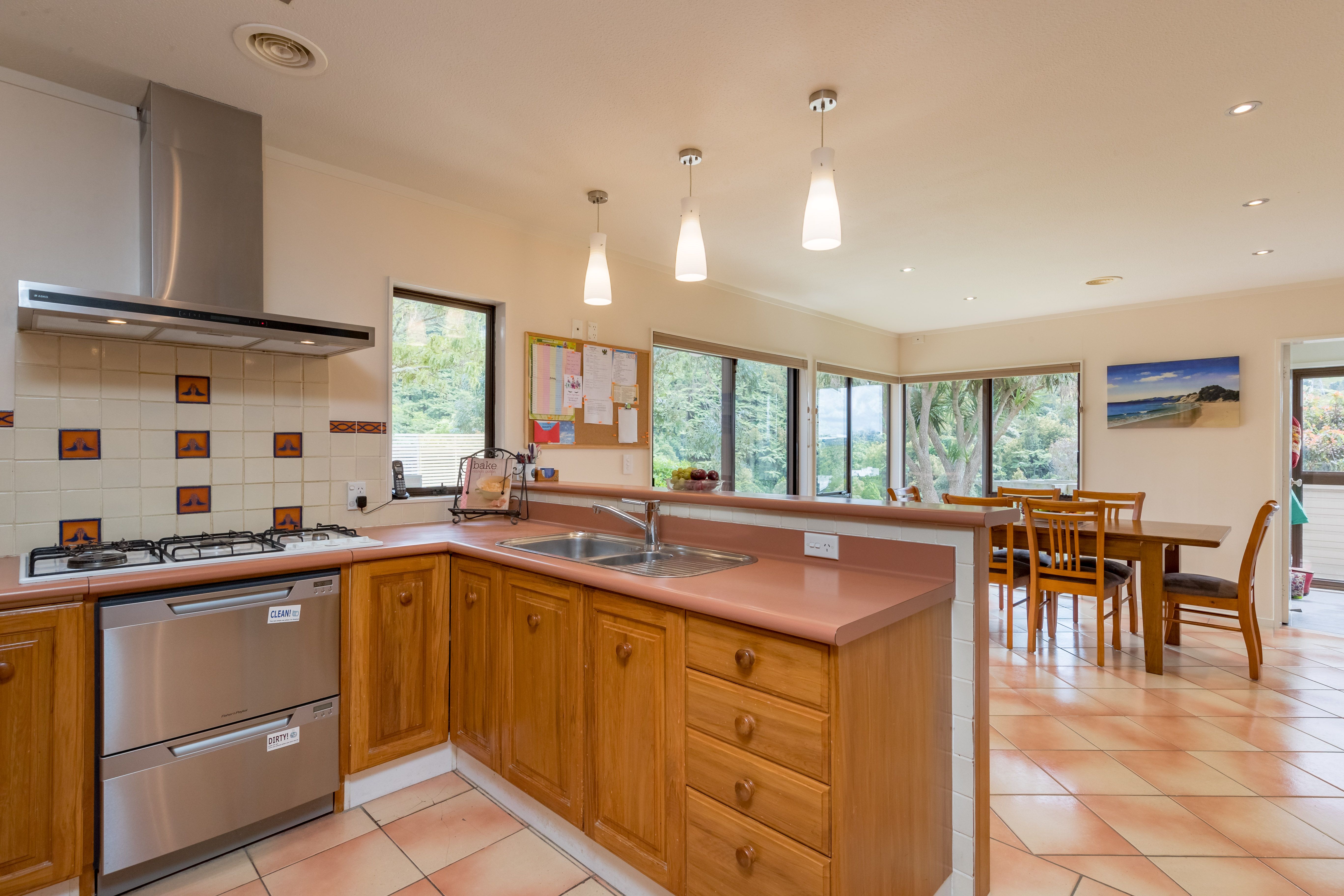 5a Opurere, Tirohanga, Lower Hutt City